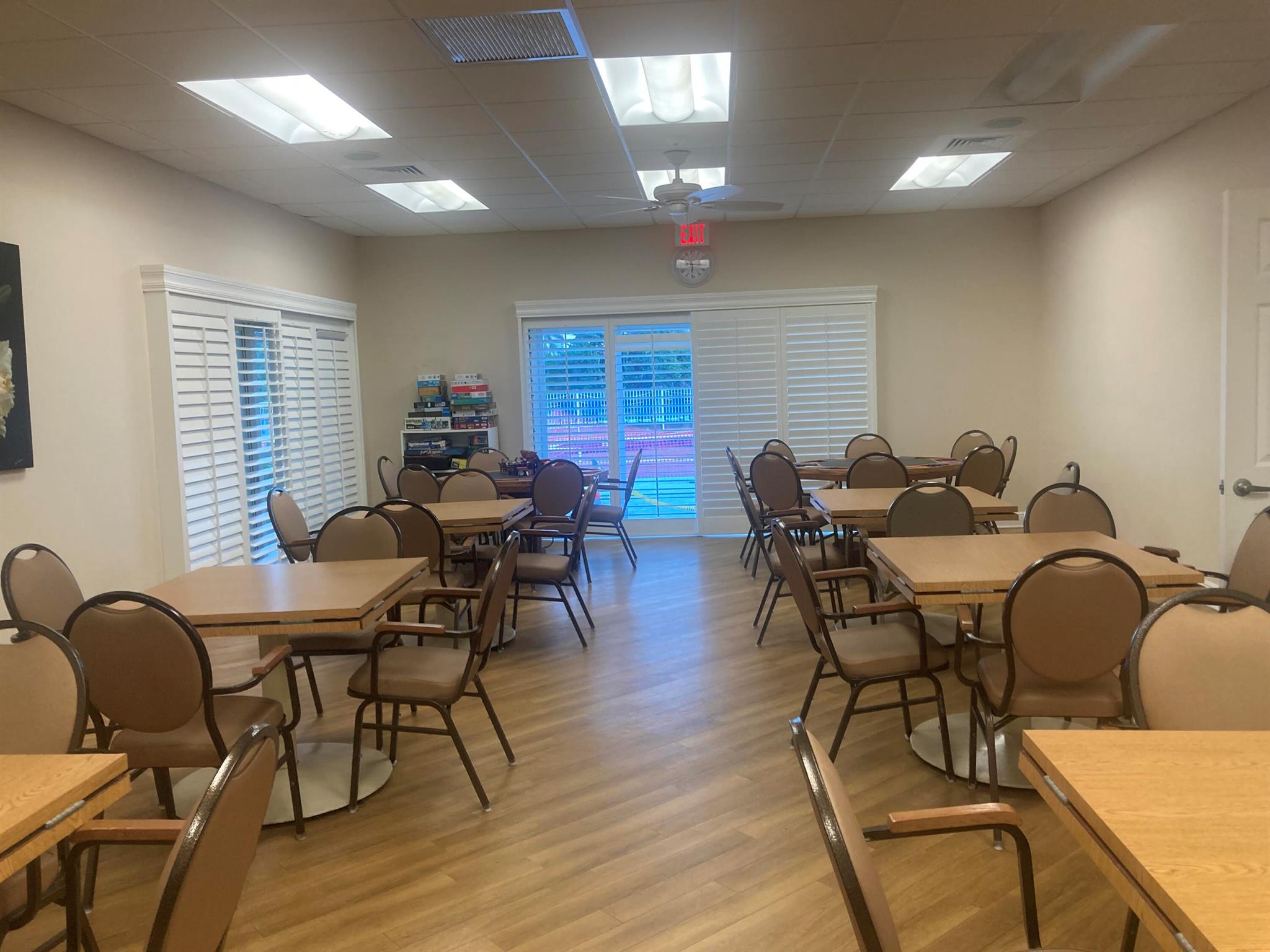 COLONIAL CLUB CONDO SEC 2 - Residential