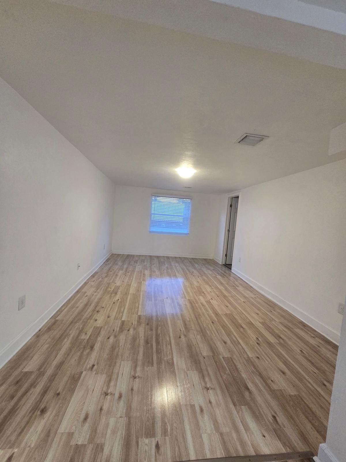 3901 Lakewood Road B