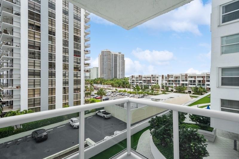Berkley South Condominium - Residential