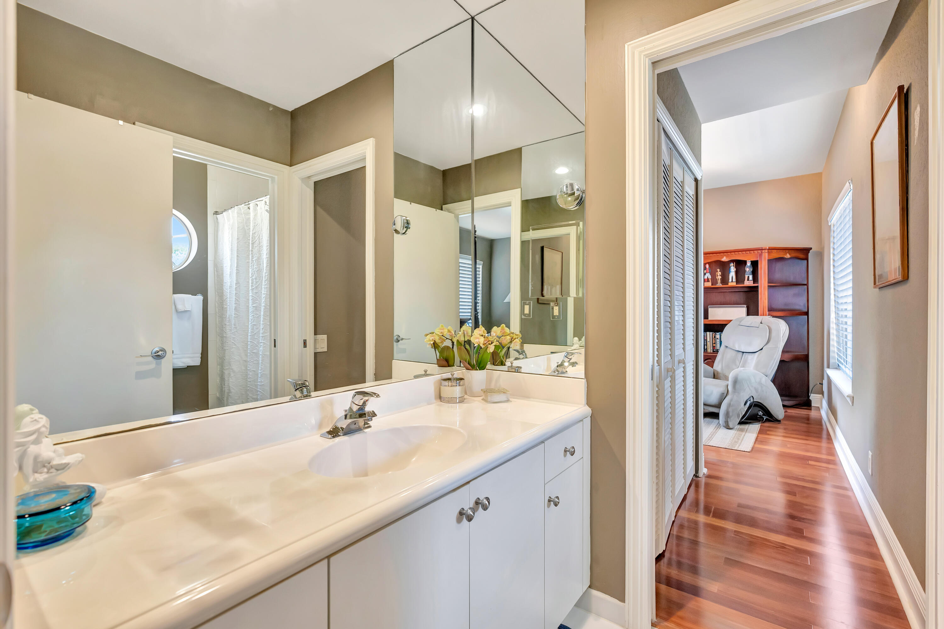 WATERS EDGE EST - Residential