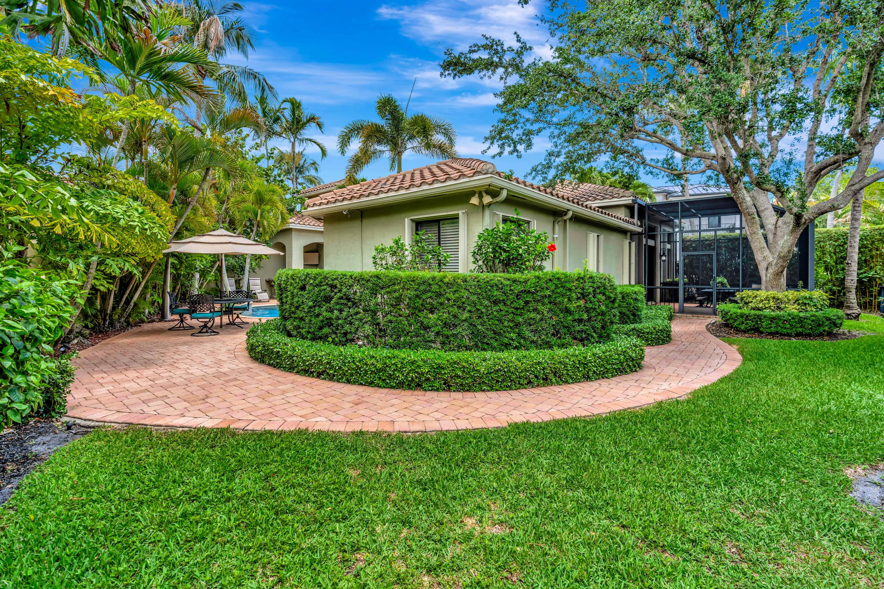 WATERS EDGE EST - Residential