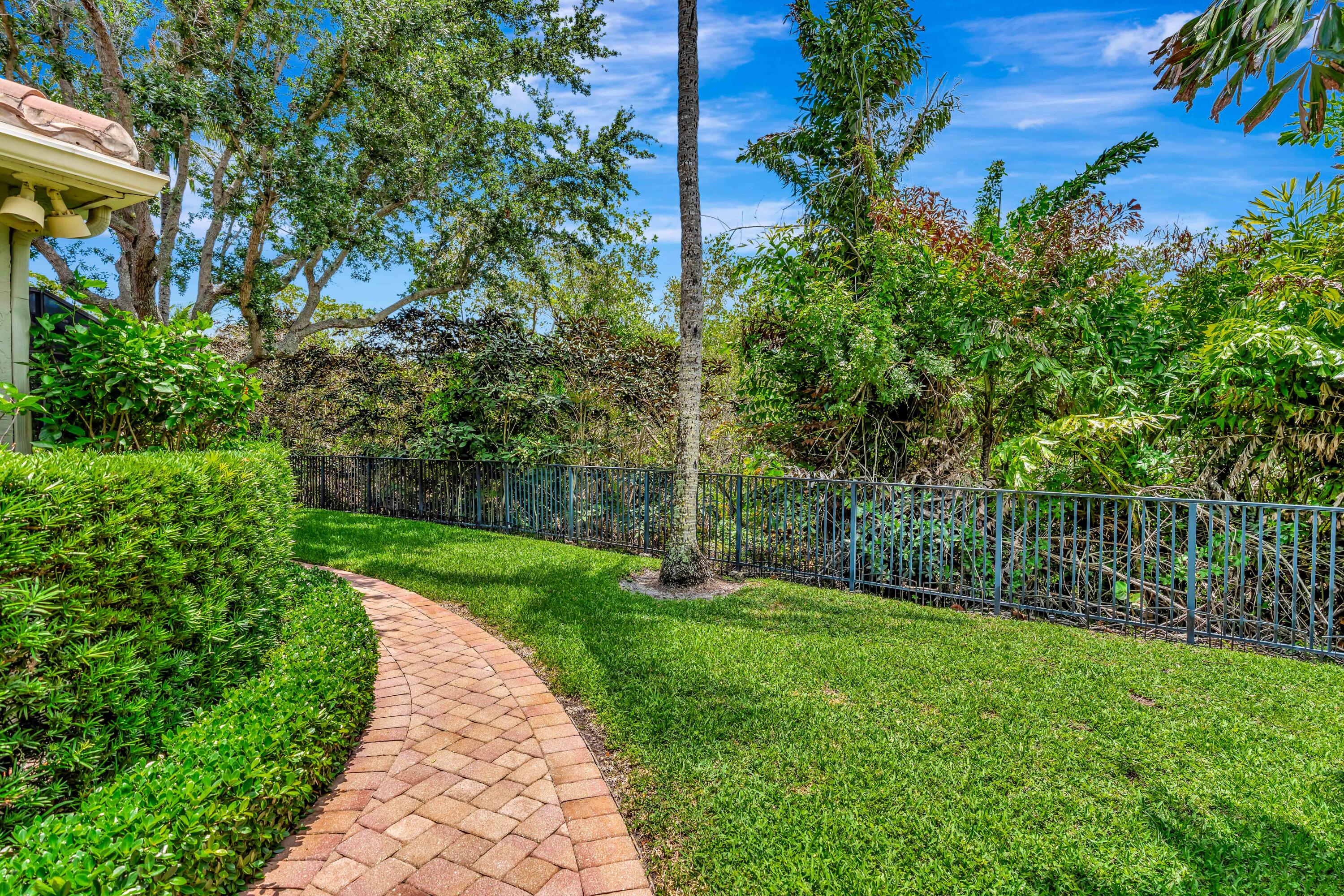 WATERS EDGE EST - Residential