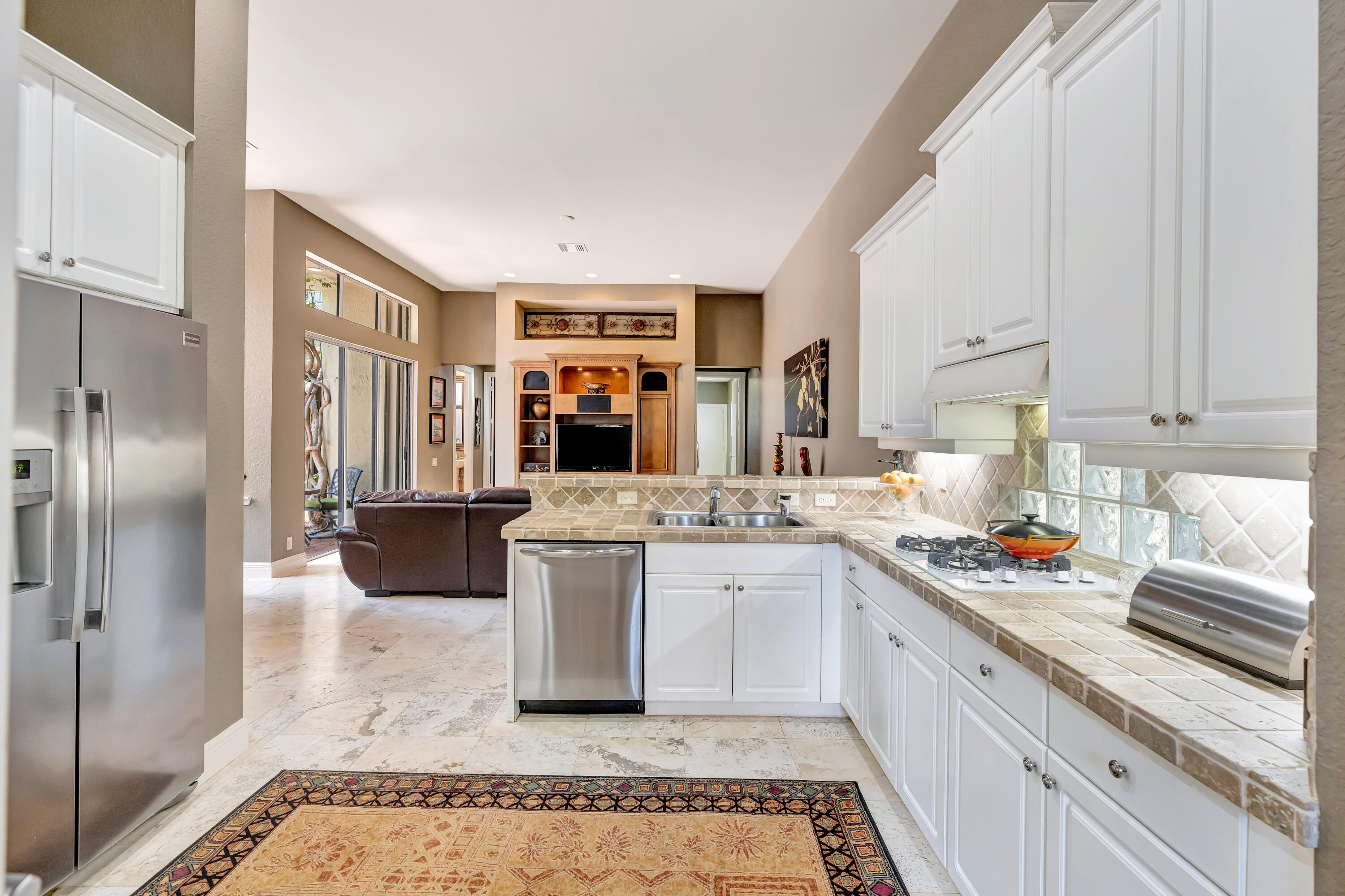 WATERS EDGE EST - Residential