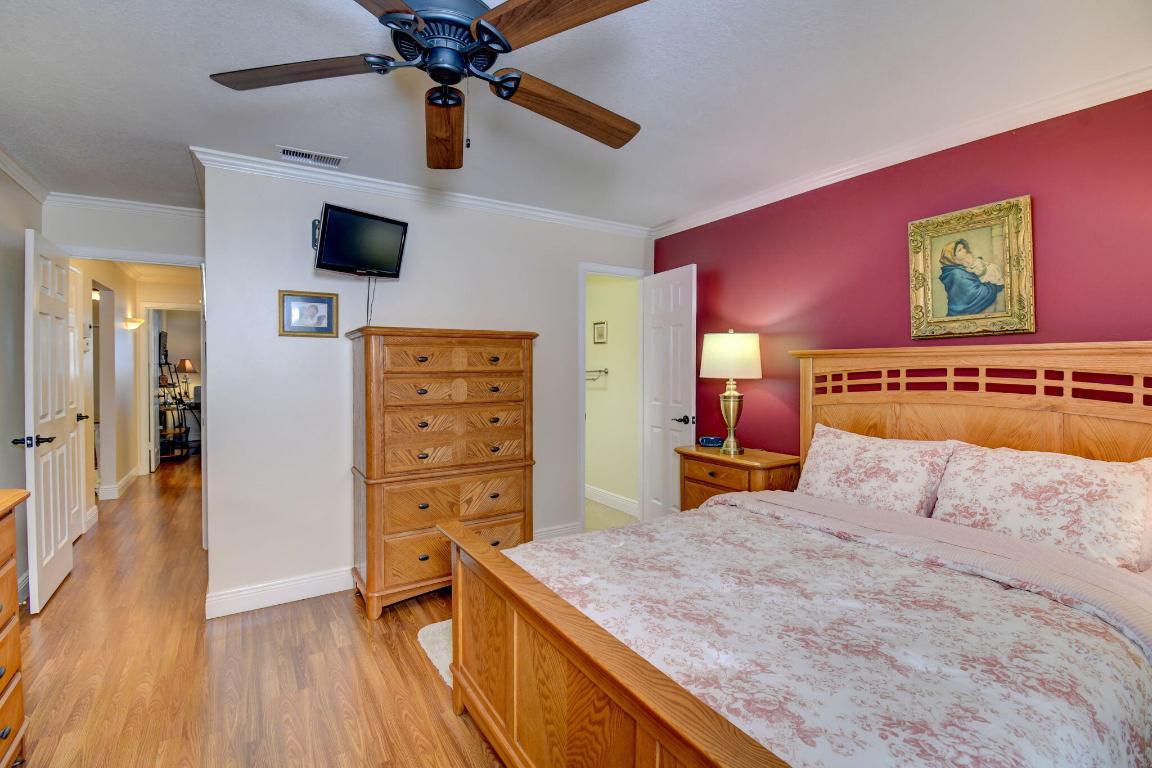 VISTA PINES CONDO - Residential