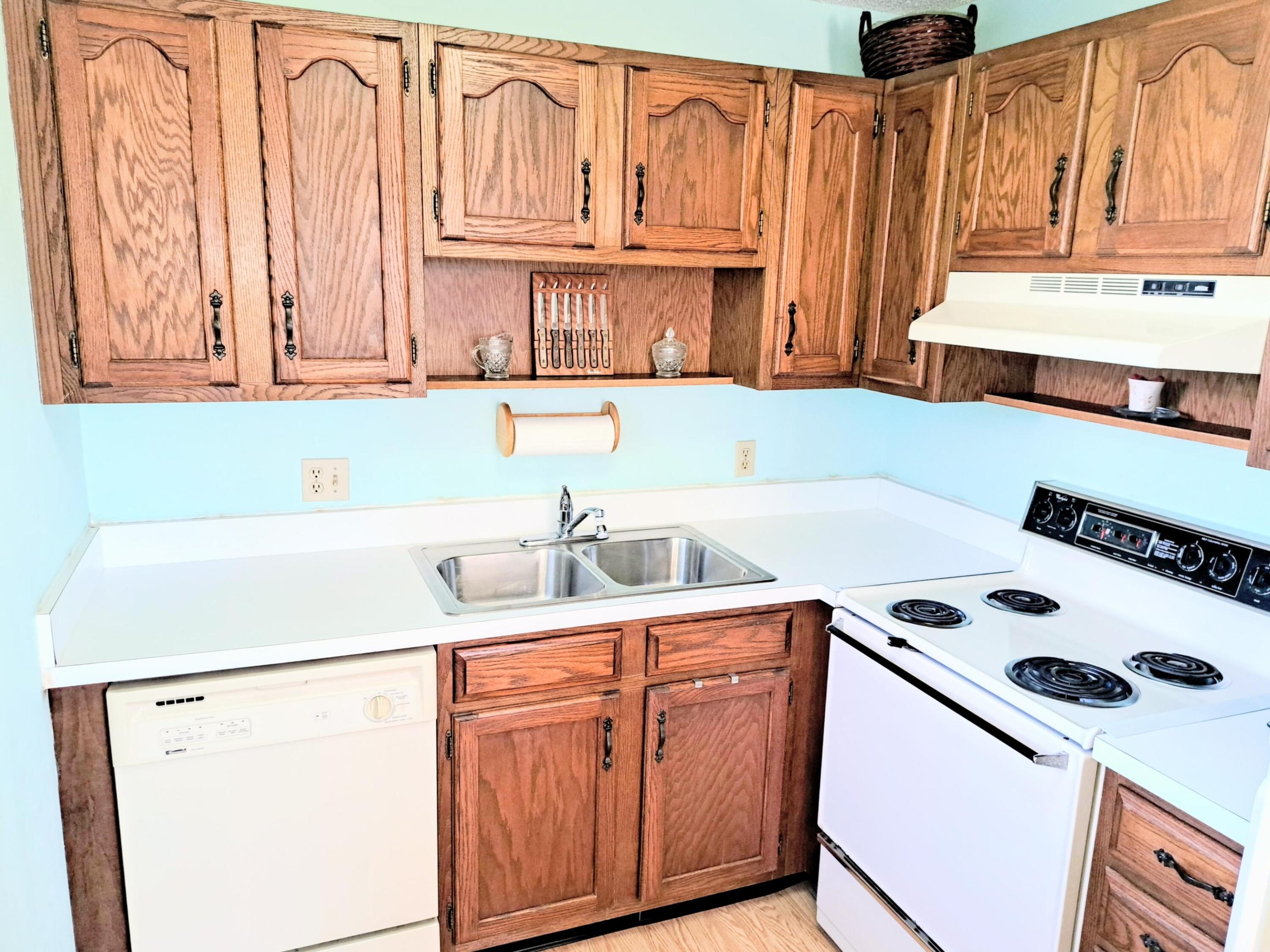 VISTA GARDENS F/K/A VISTA ROYALE GARDENS - Residential