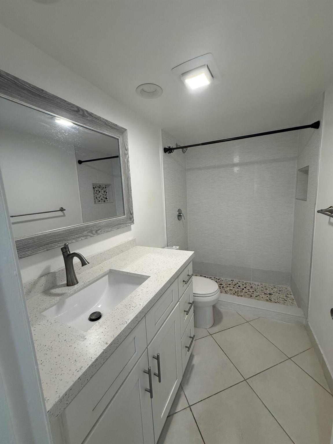 LAURELS AT MARGATE CONDO - Residential Lease