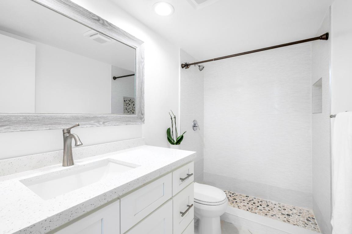 LAURELS AT MARGATE CONDO - Residential Lease