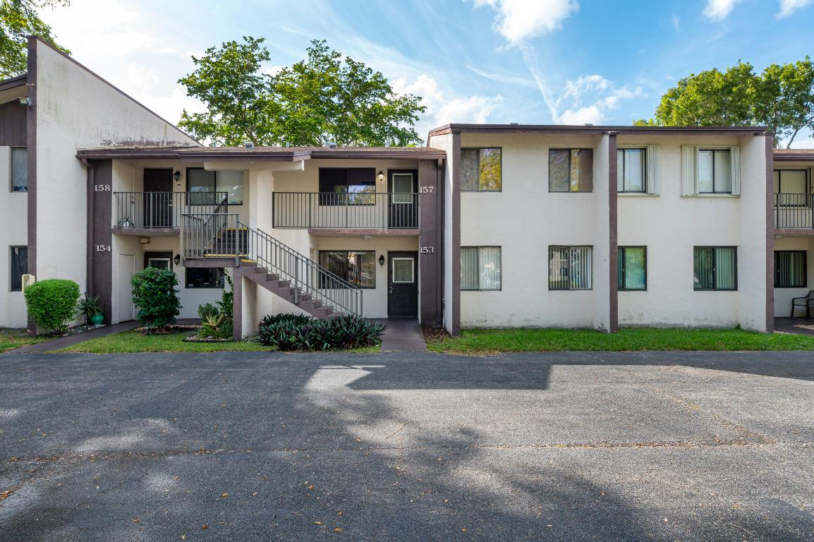 LAURELS AT MARGATE CONDO - Residential Lease