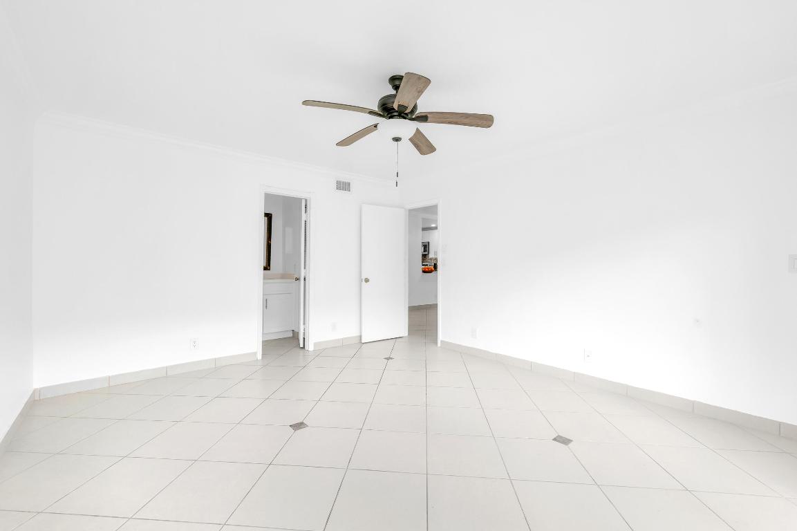 LAURELS AT MARGATE CONDO - Residential Lease