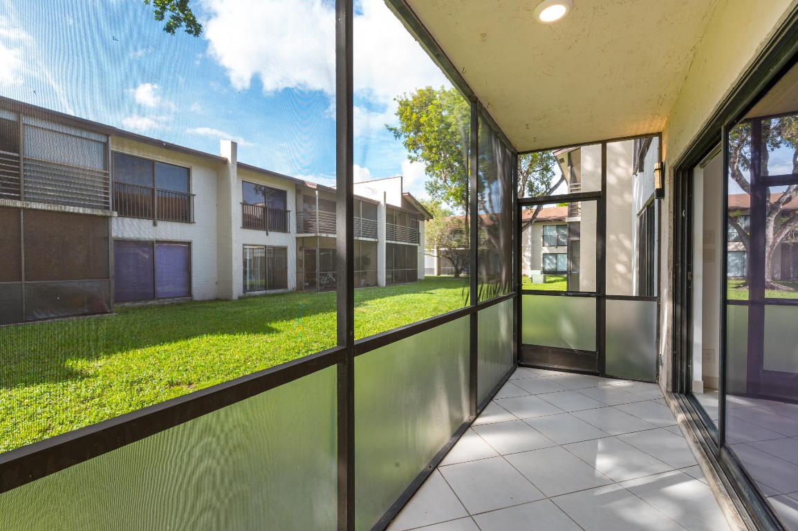 LAURELS AT MARGATE CONDO - Residential Lease