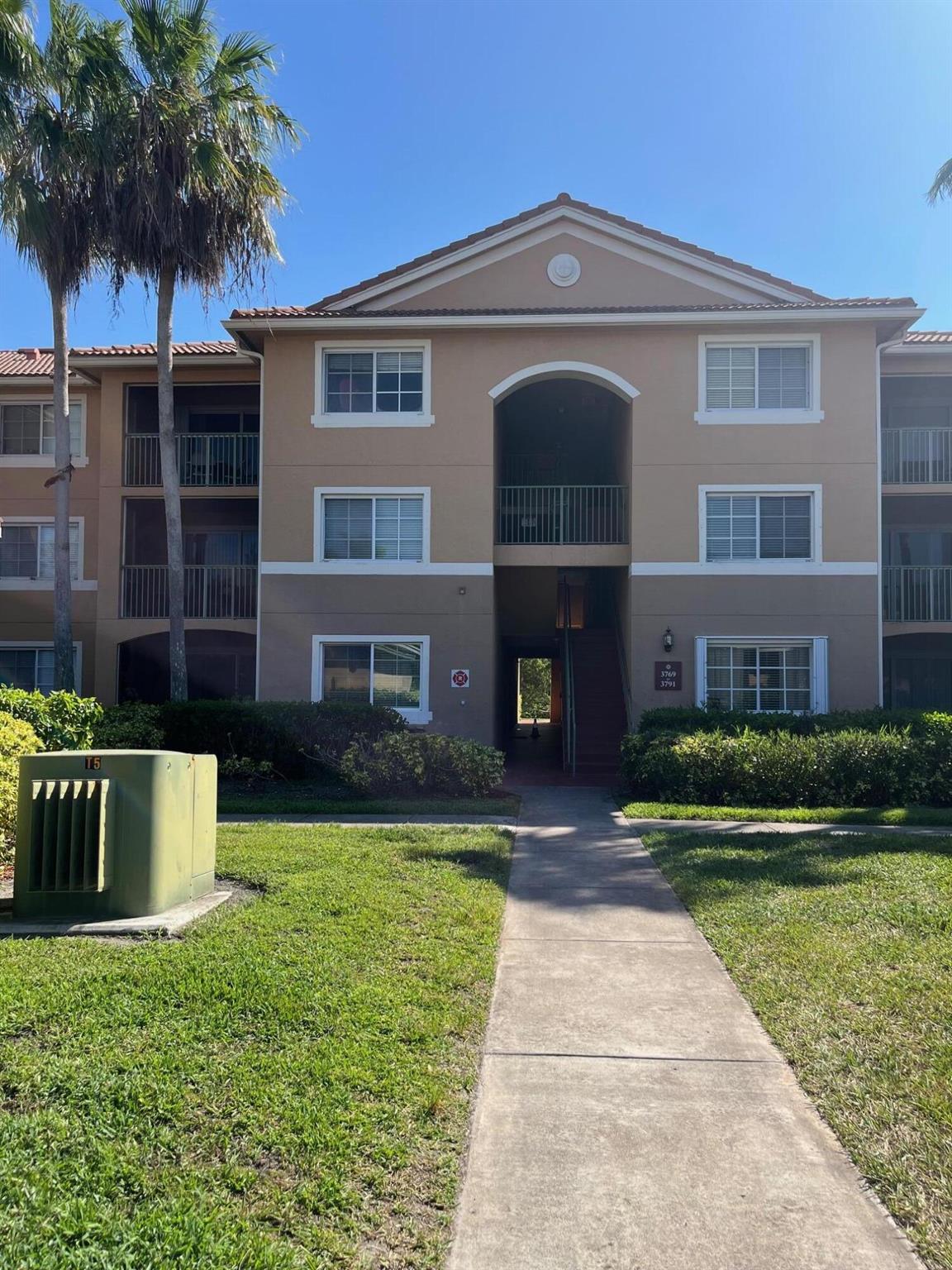 Beautifully renovated and freshly painted 1 bedroom on the third floor in Portofino at Jensen Beach. The open floor plan and elevated third floor ceiling provides a light and airy feel as you overlook the interior lake with serene water views. Portofino is located just north of the Treasure Coast mall and minutes to the beach.