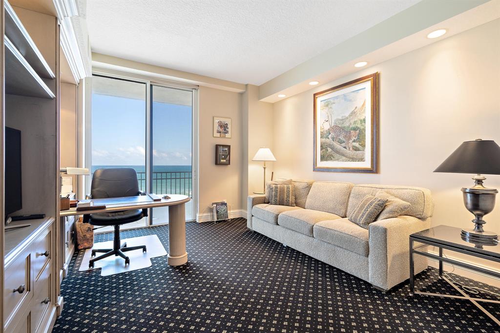 CARLYLE JUPITER ISLAND CONDO - Residential