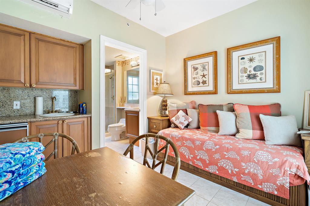 CARLYLE JUPITER ISLAND CONDO - Residential