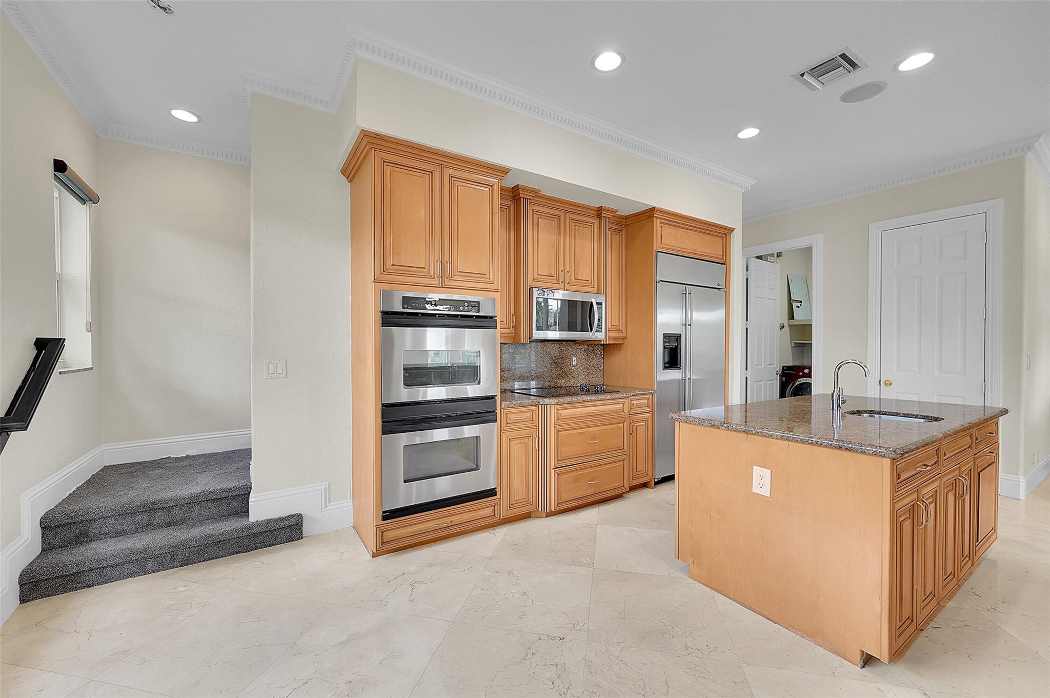 Parkland Isles 164-42 B - Residential Lease