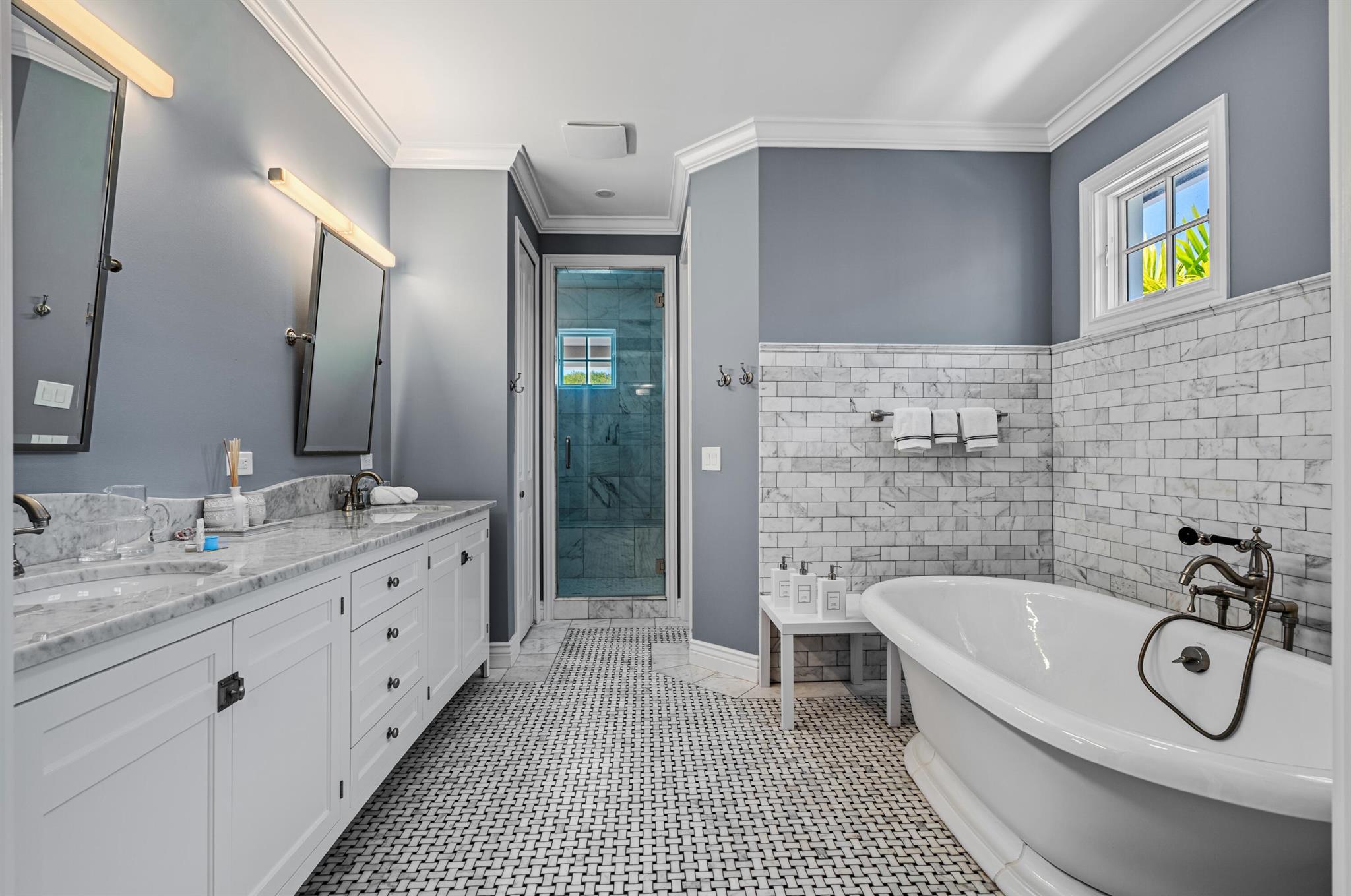 POINT MANALAPAN 12 - Residential