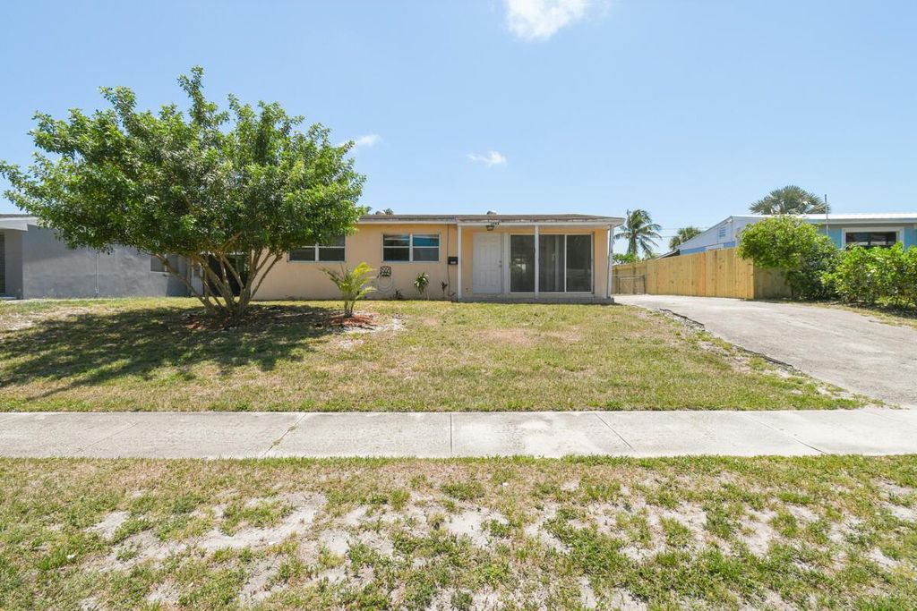 Photo of 3594 Florida Boulevard, Palm Beach Gardens, FL 33410 (MLS # R10985355)