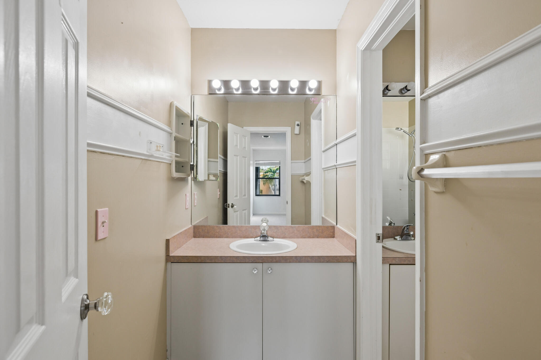 COUNTRY CLUB VILLAGE - Residential