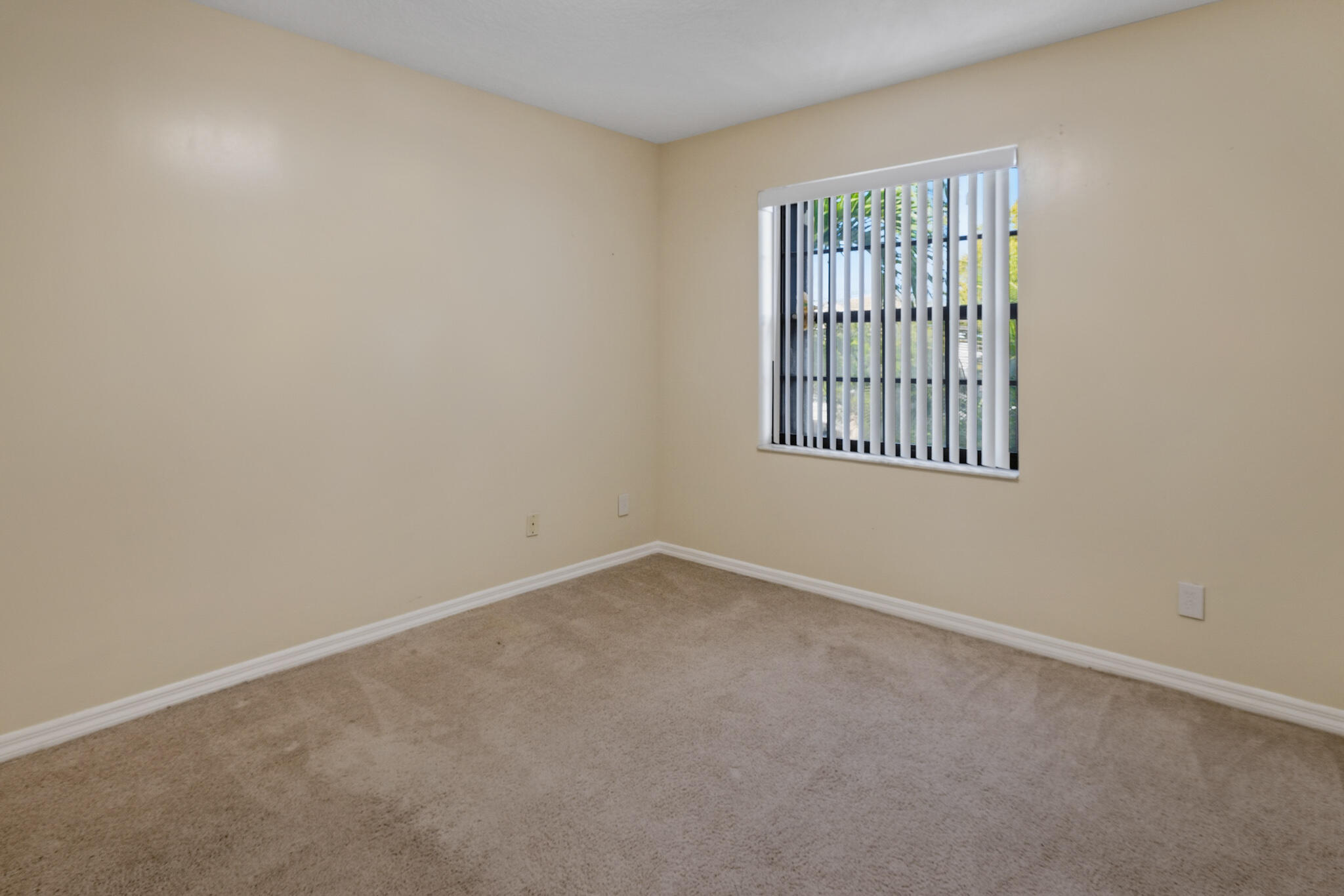 COUNTRY CLUB VILLAGE - Residential