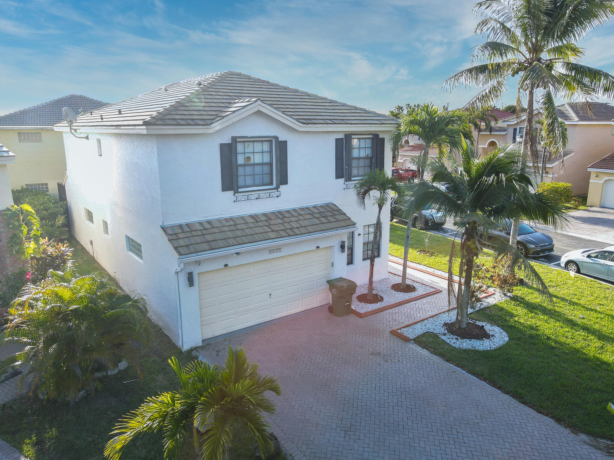 COUNTRY CLUB VILLAGE - Residential