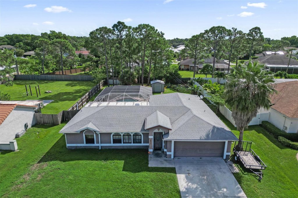 Photo of 6977 NW Hartney Way, Port Saint Lucie, FL 34983 (MLS # F10526709)