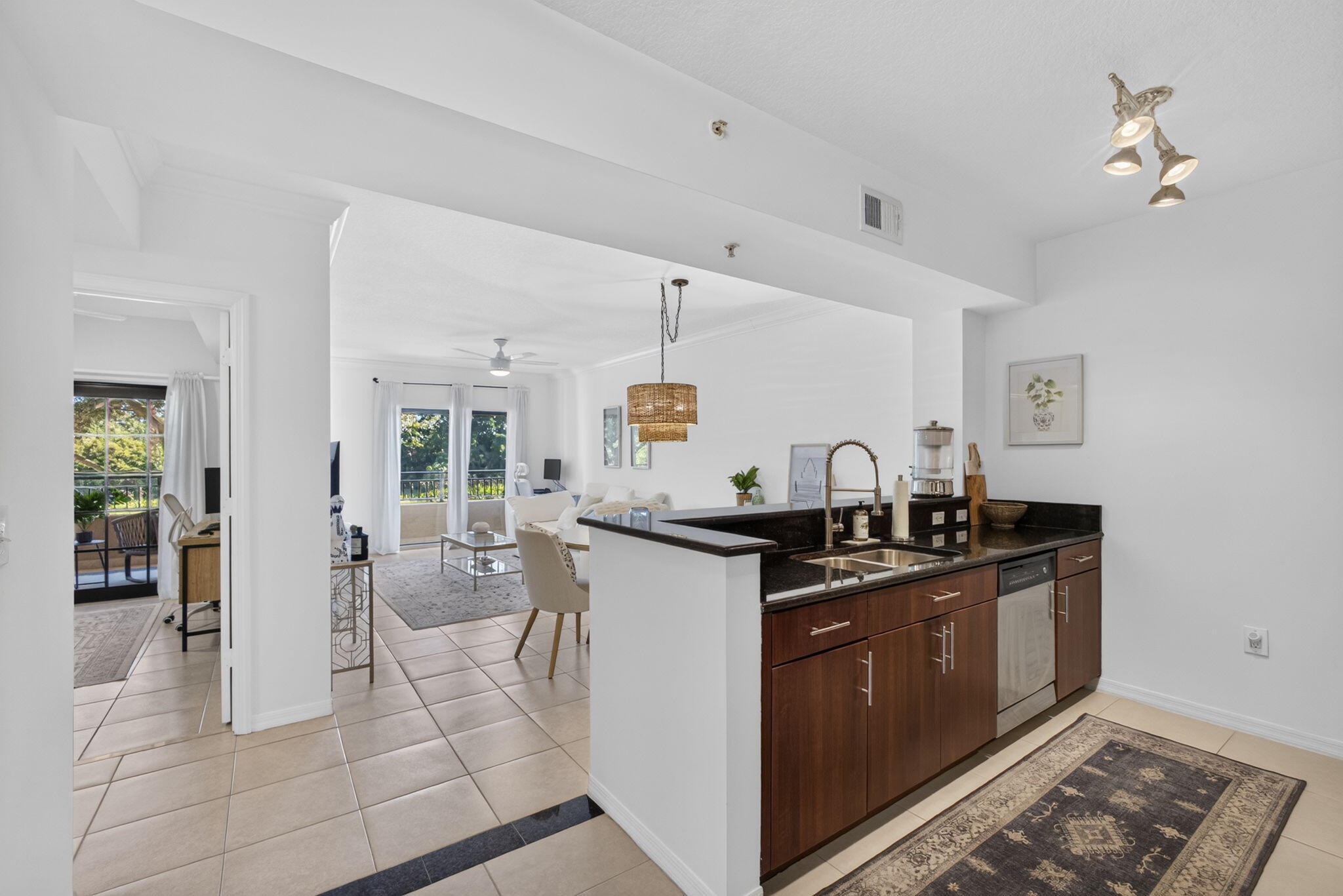 4905 Midtown Lane 2211