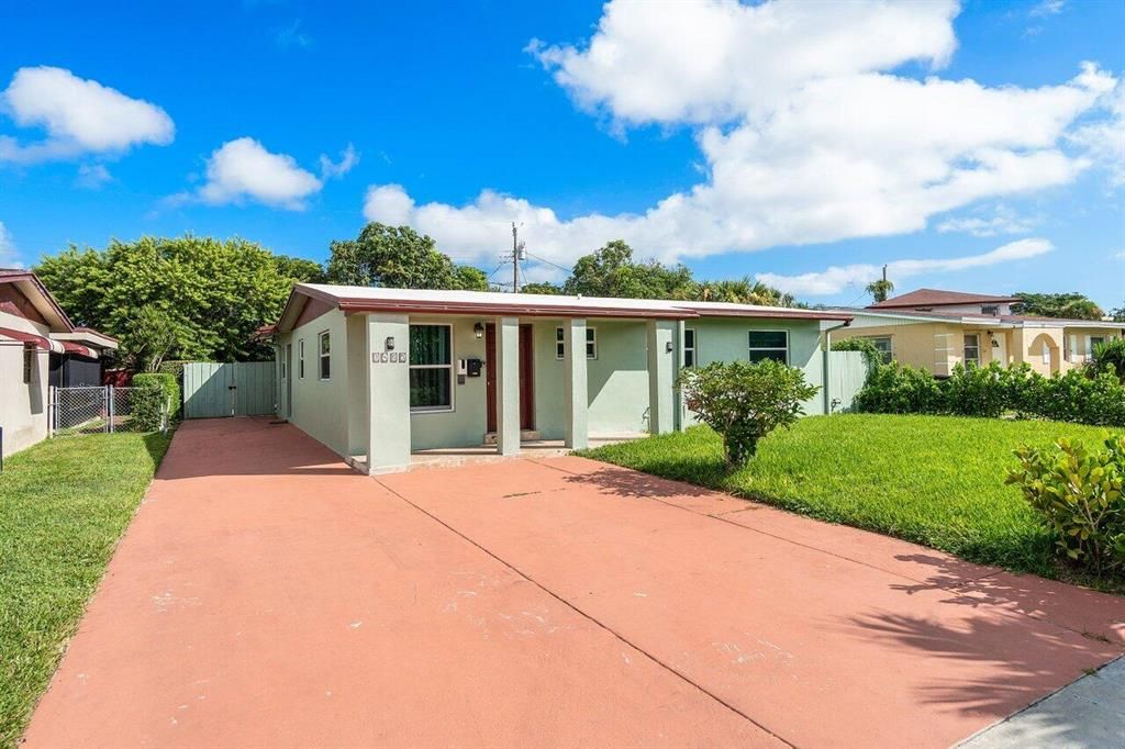 Photo of 1405 8th Street, West Palm Beach, FL 33401 (MLS # R10750288)