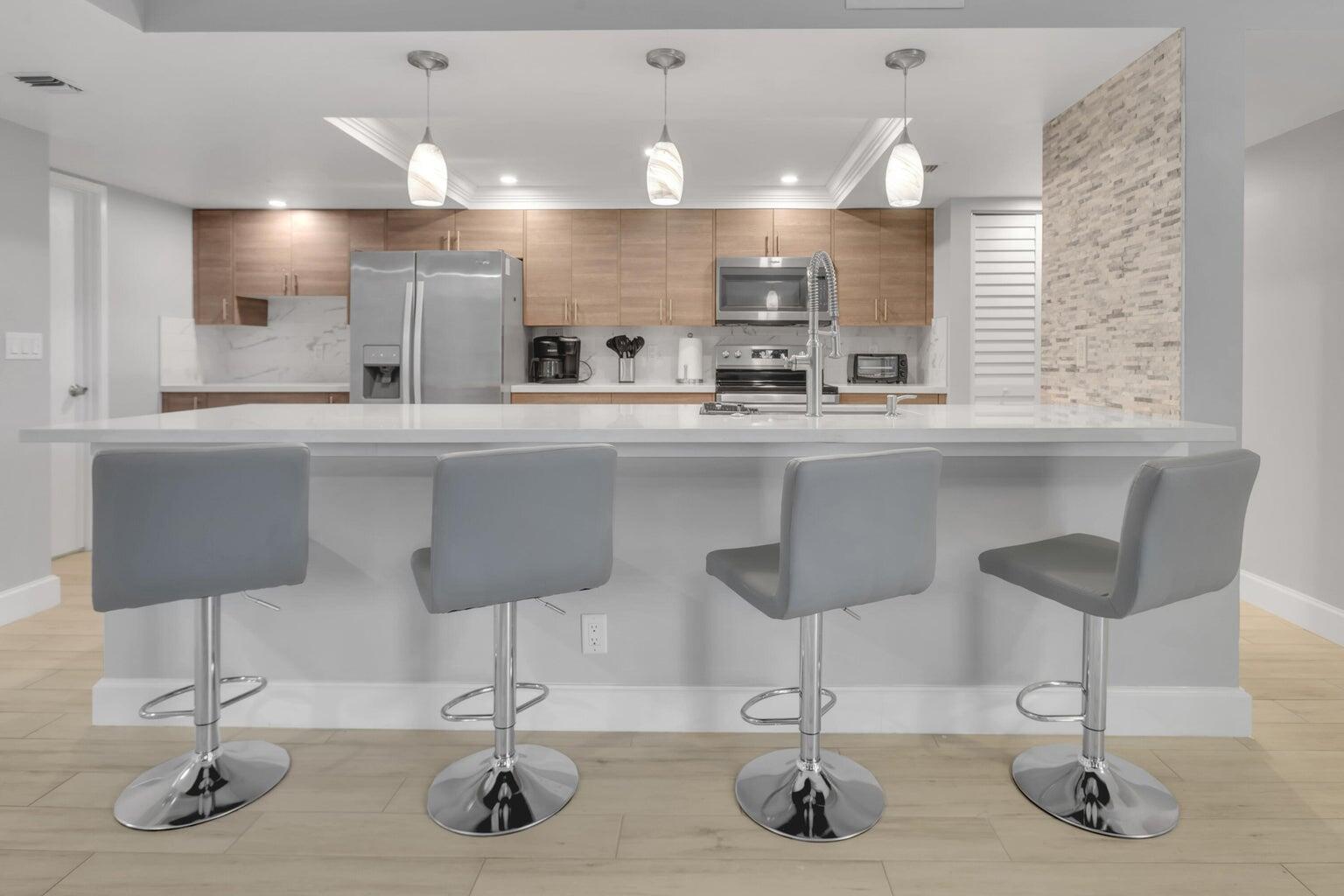 LAVERS DELRAY RACQUET CLUB CONDO - Residential Lease