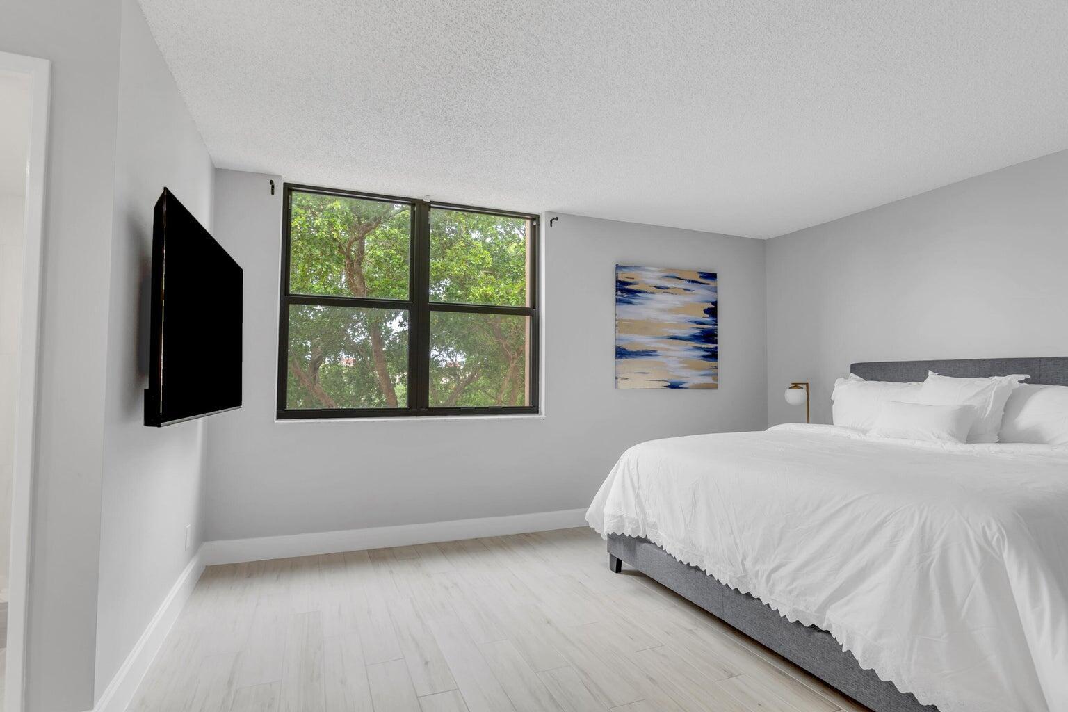 LAVERS DELRAY RACQUET CLUB CONDO - Residential Lease