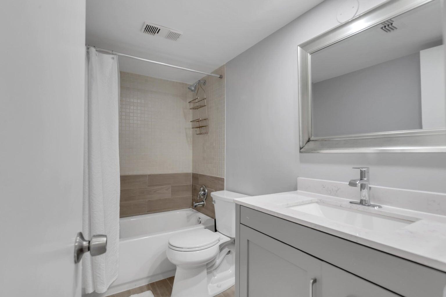 LAVERS DELRAY RACQUET CLUB CONDO - Residential Lease