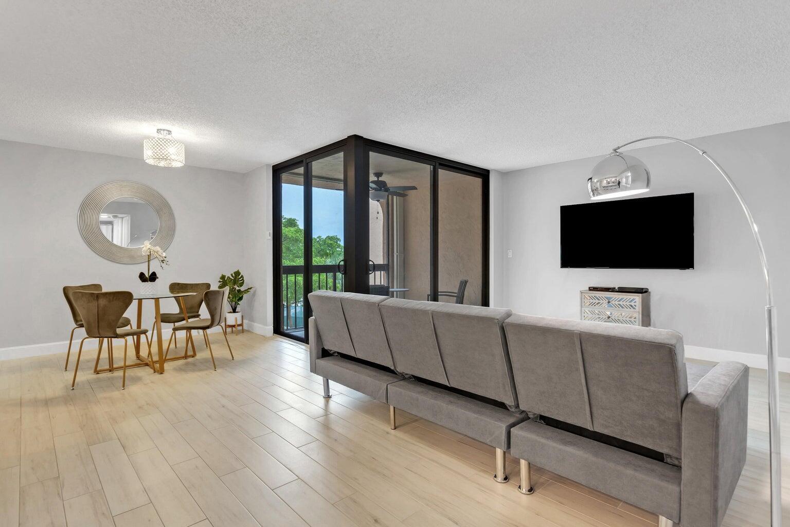 LAVERS DELRAY RACQUET CLUB CONDO - Residential Lease