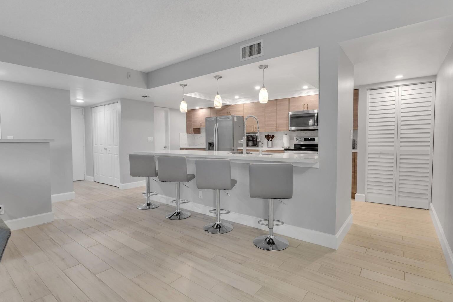 LAVERS DELRAY RACQUET CLUB CONDO - Residential Lease