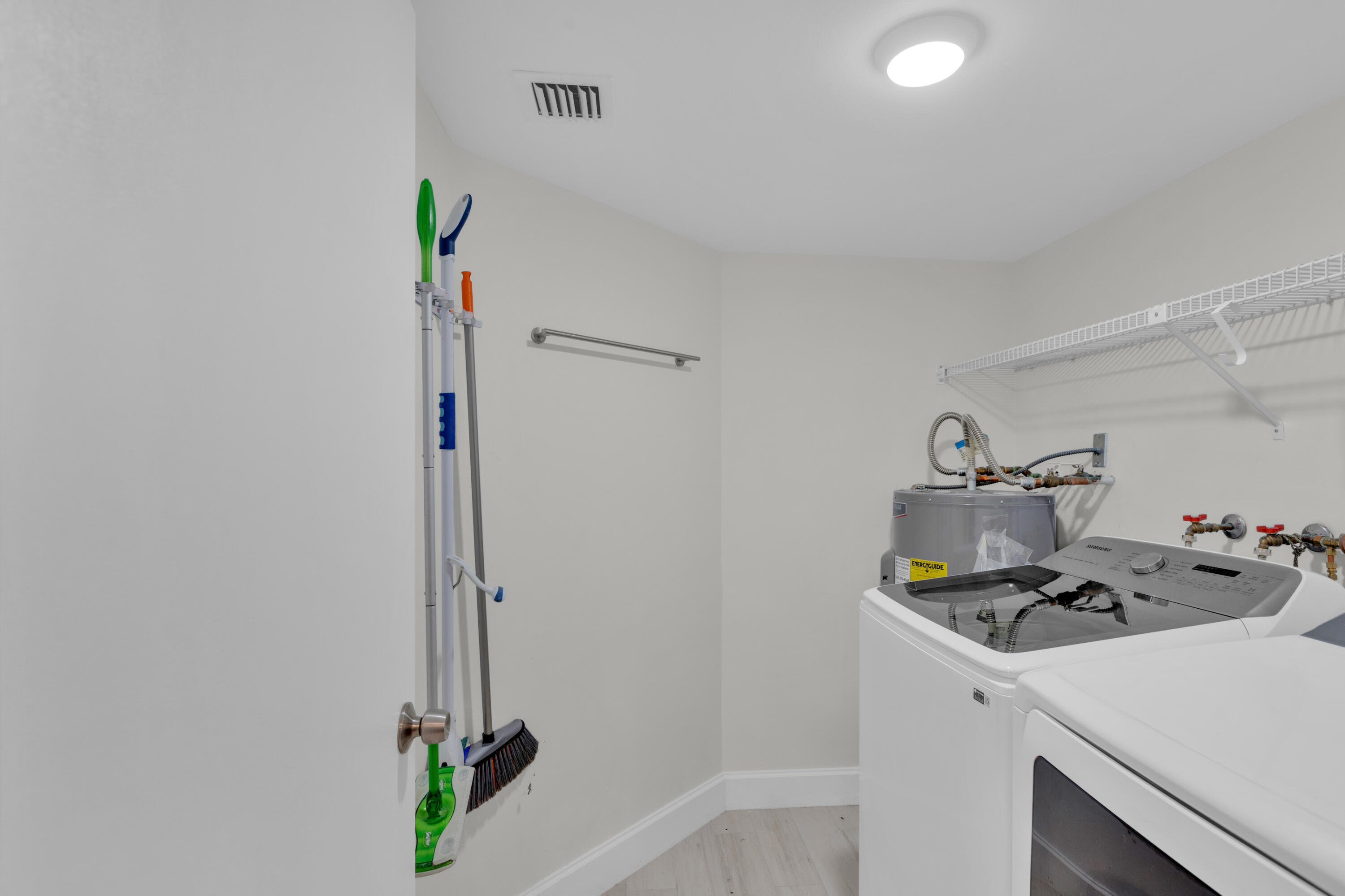 LAVERS DELRAY RACQUET CLUB CONDO - Residential Lease