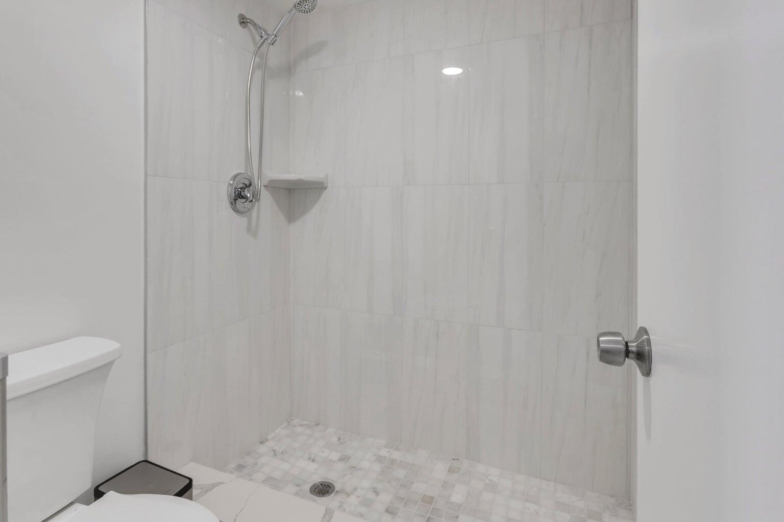 LAVERS DELRAY RACQUET CLUB CONDO - Residential Lease