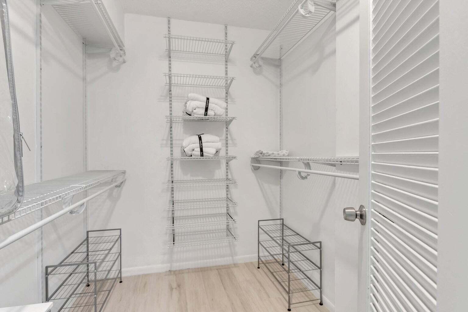 LAVERS DELRAY RACQUET CLUB CONDO - Residential Lease