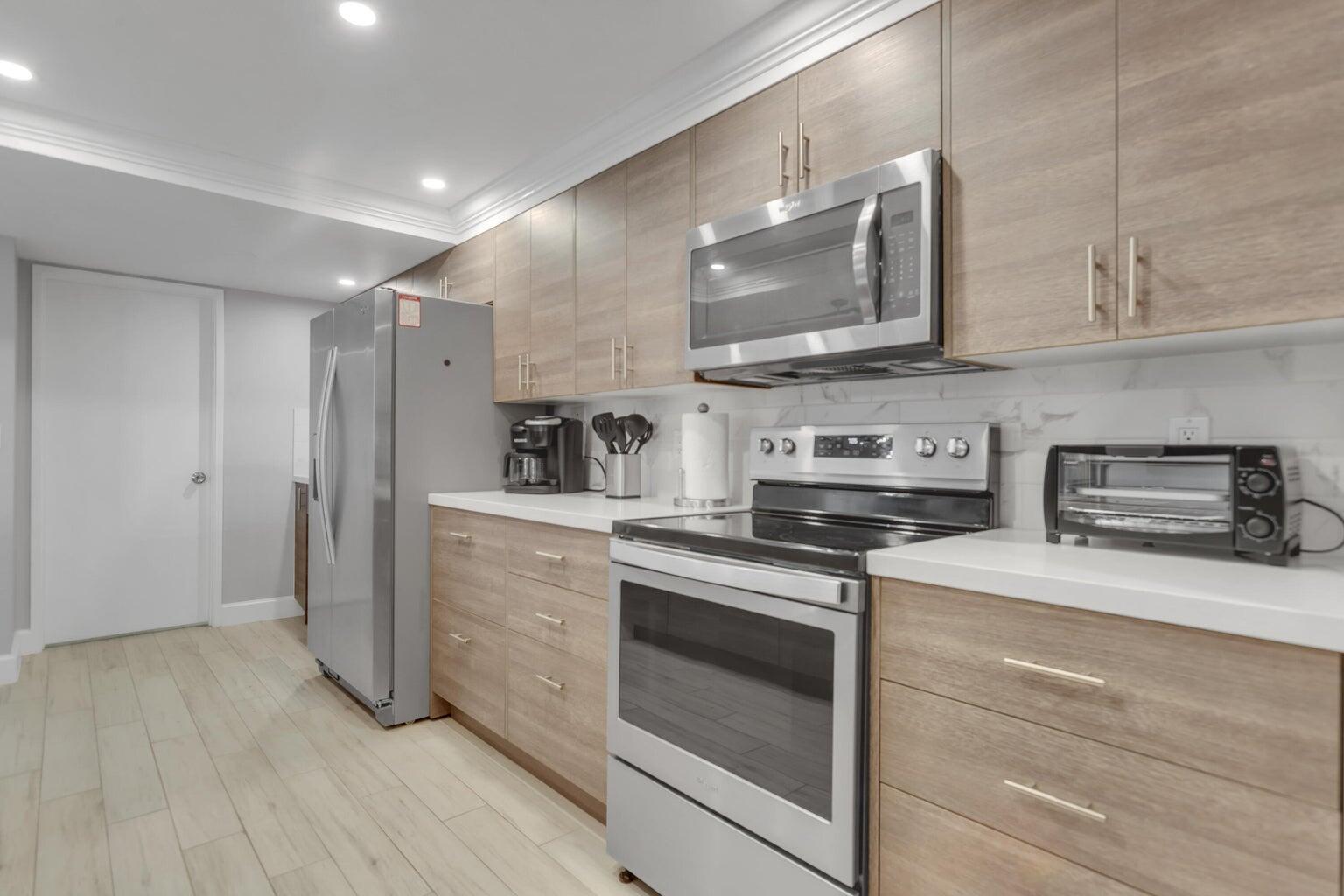 LAVERS DELRAY RACQUET CLUB CONDO - Residential Lease