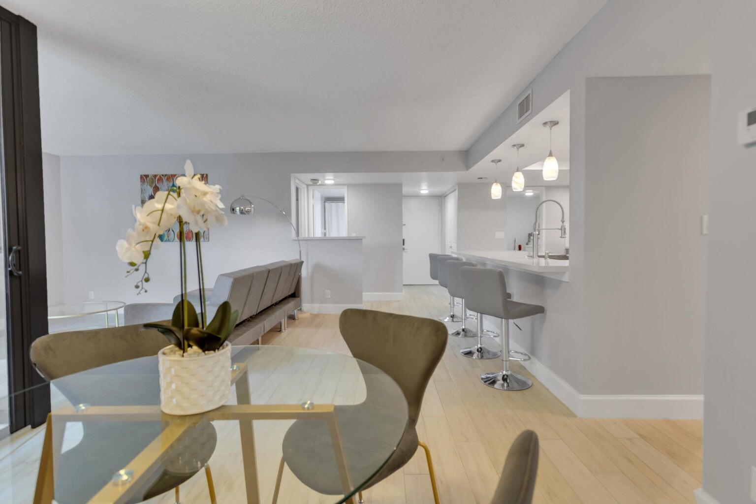 LAVERS DELRAY RACQUET CLUB CONDO - Residential Lease