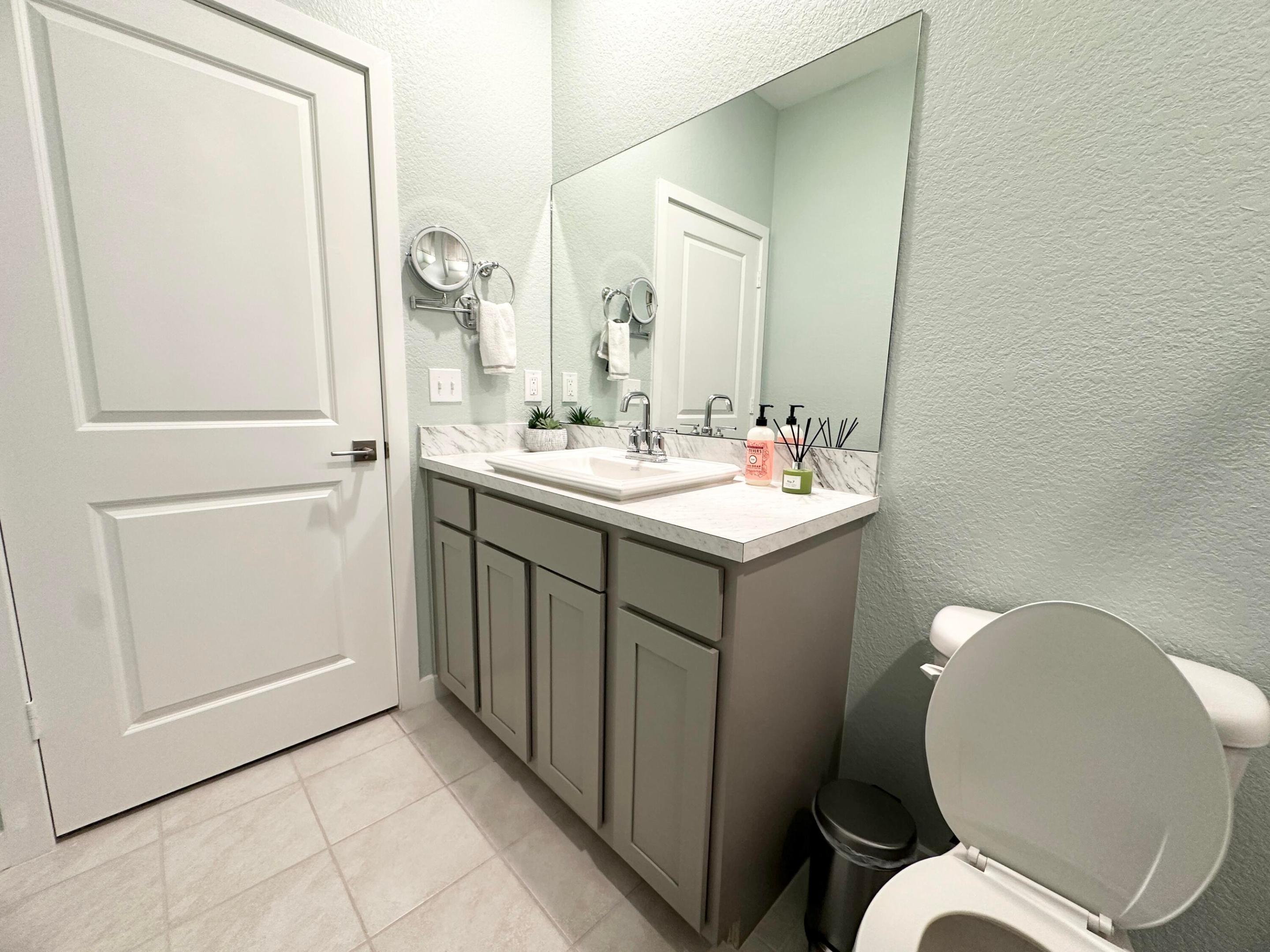 RIVIERA COVE - Residential Lease