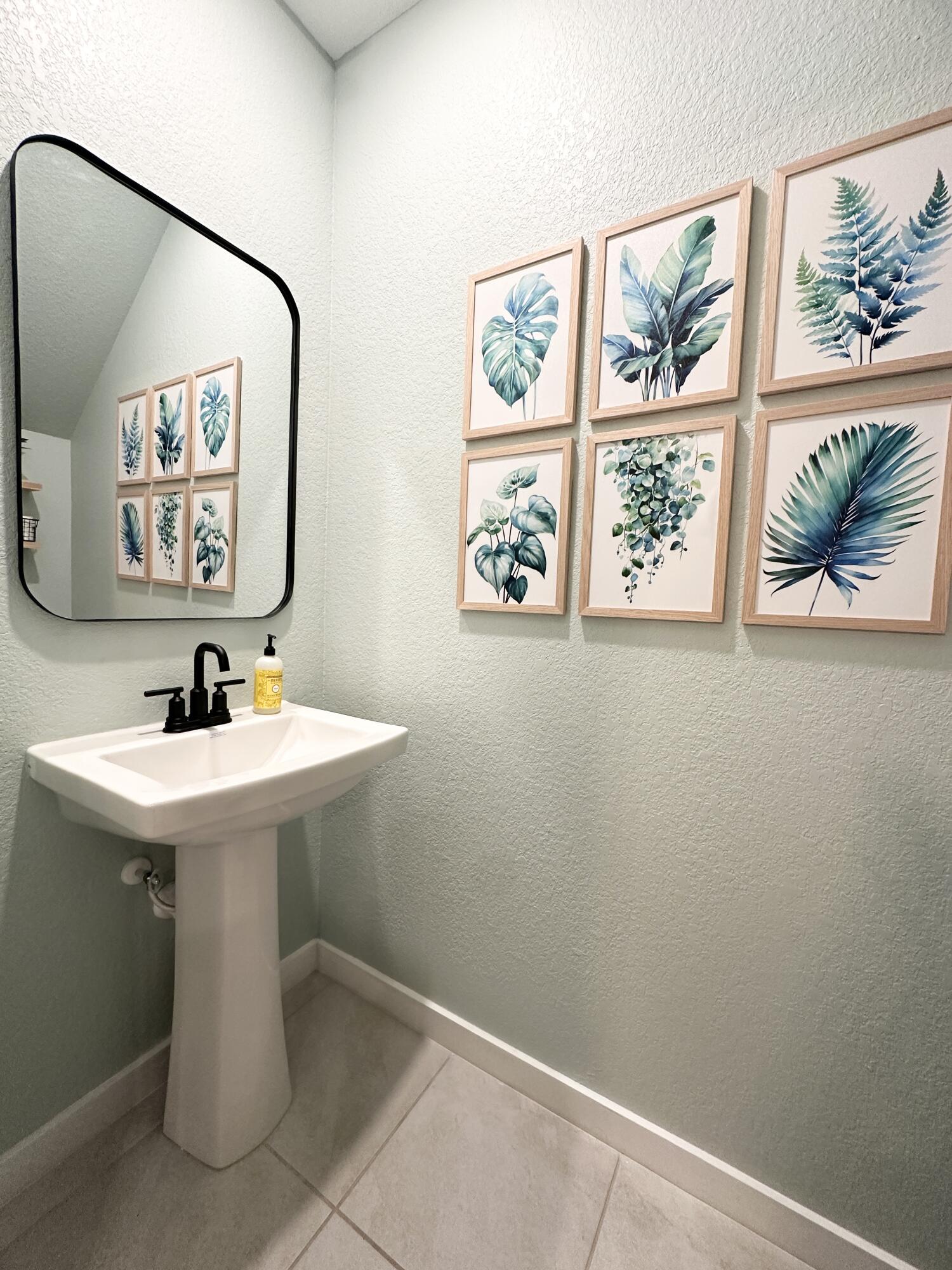 RIVIERA COVE - Residential Lease