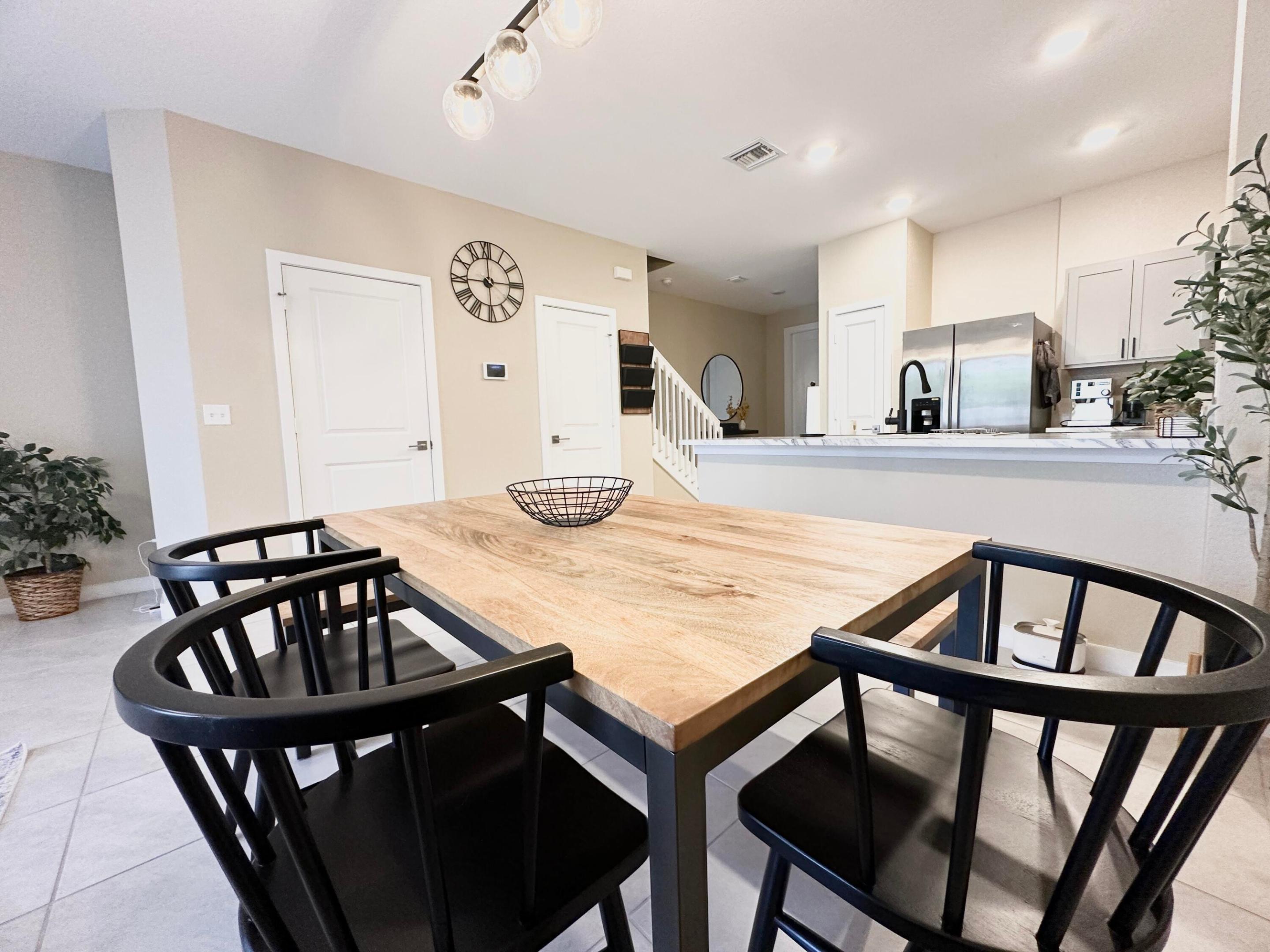 RIVIERA COVE - Residential Lease