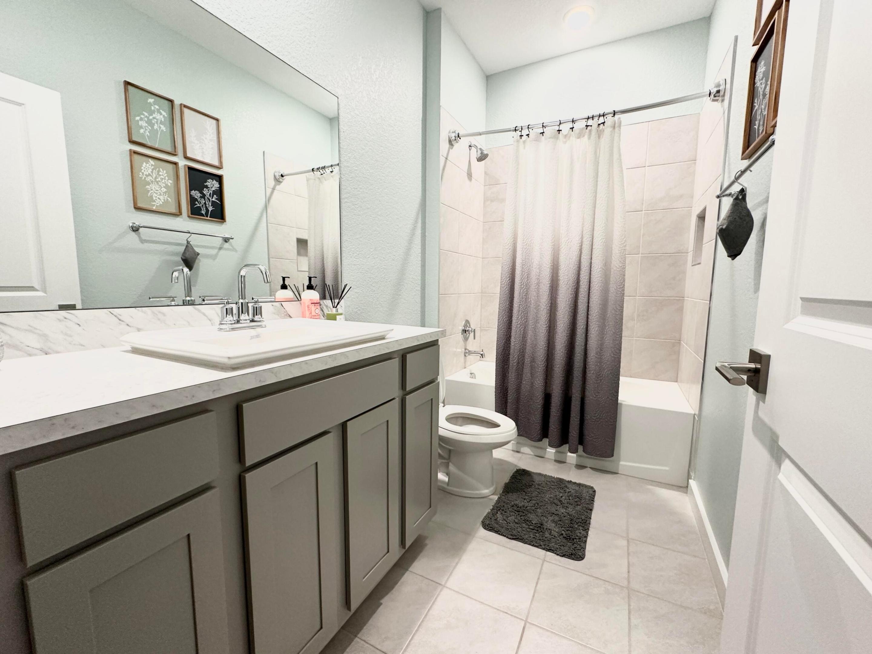 RIVIERA COVE - Residential Lease