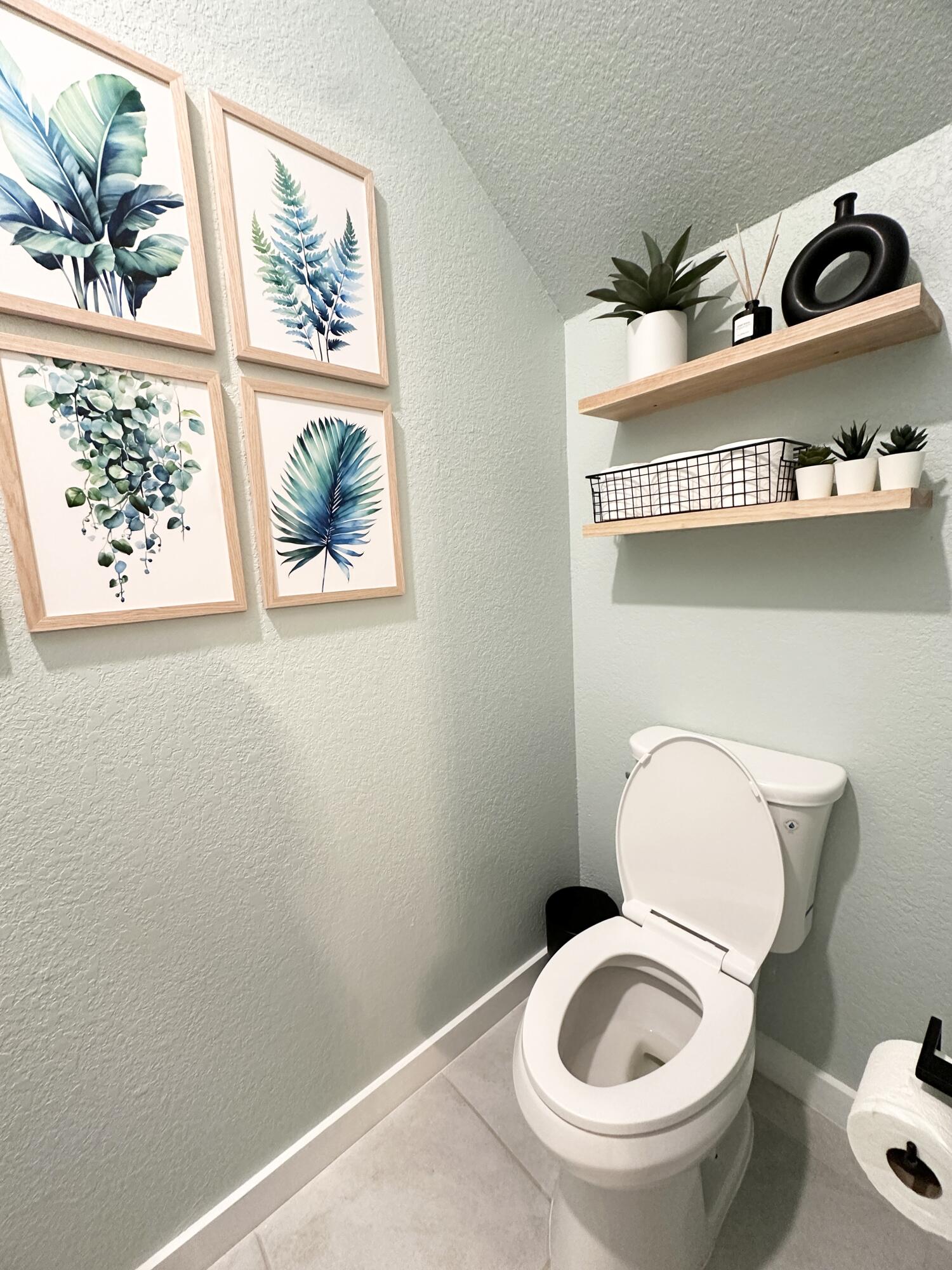 RIVIERA COVE - Residential Lease