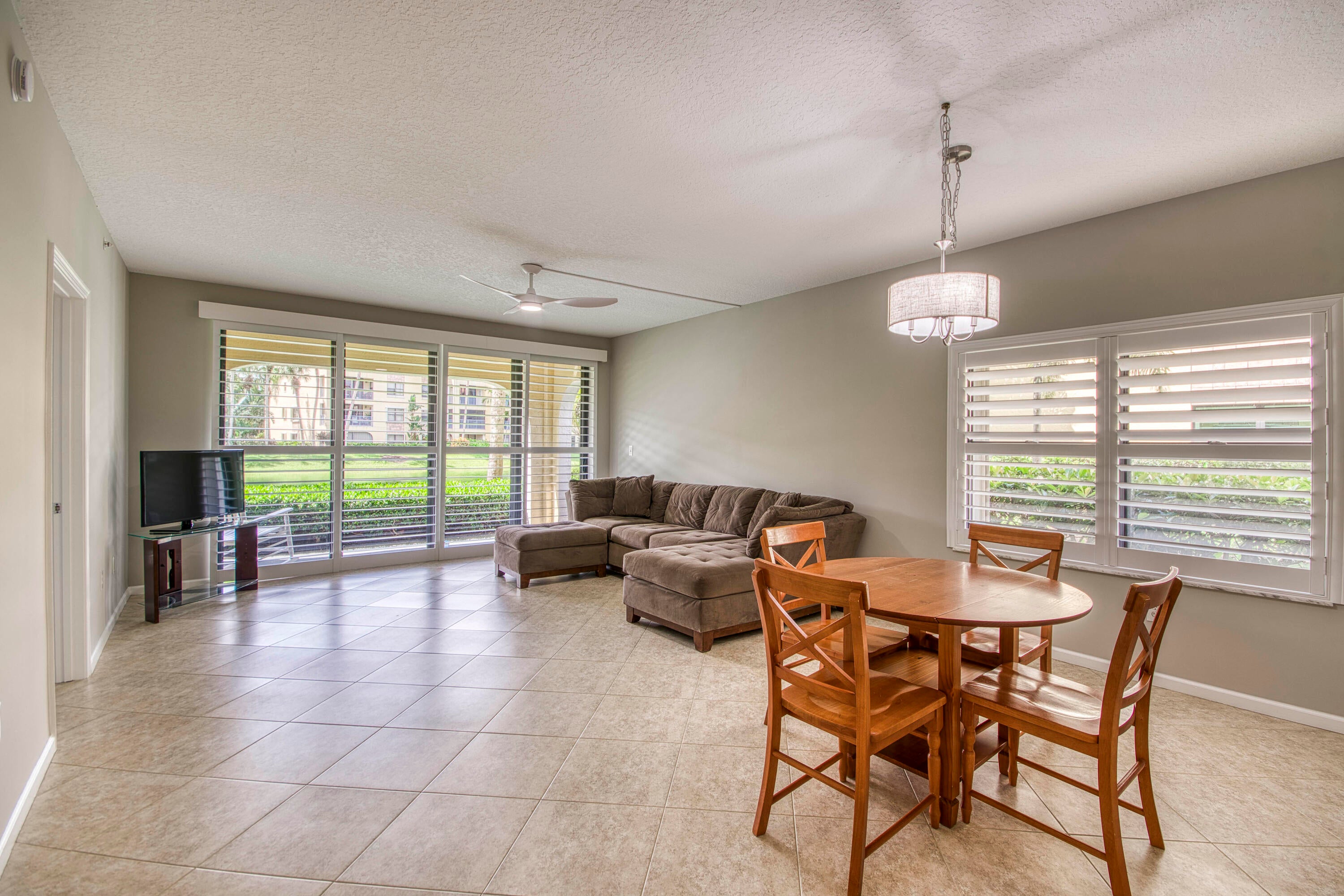 800 Uno Lago Drive 105