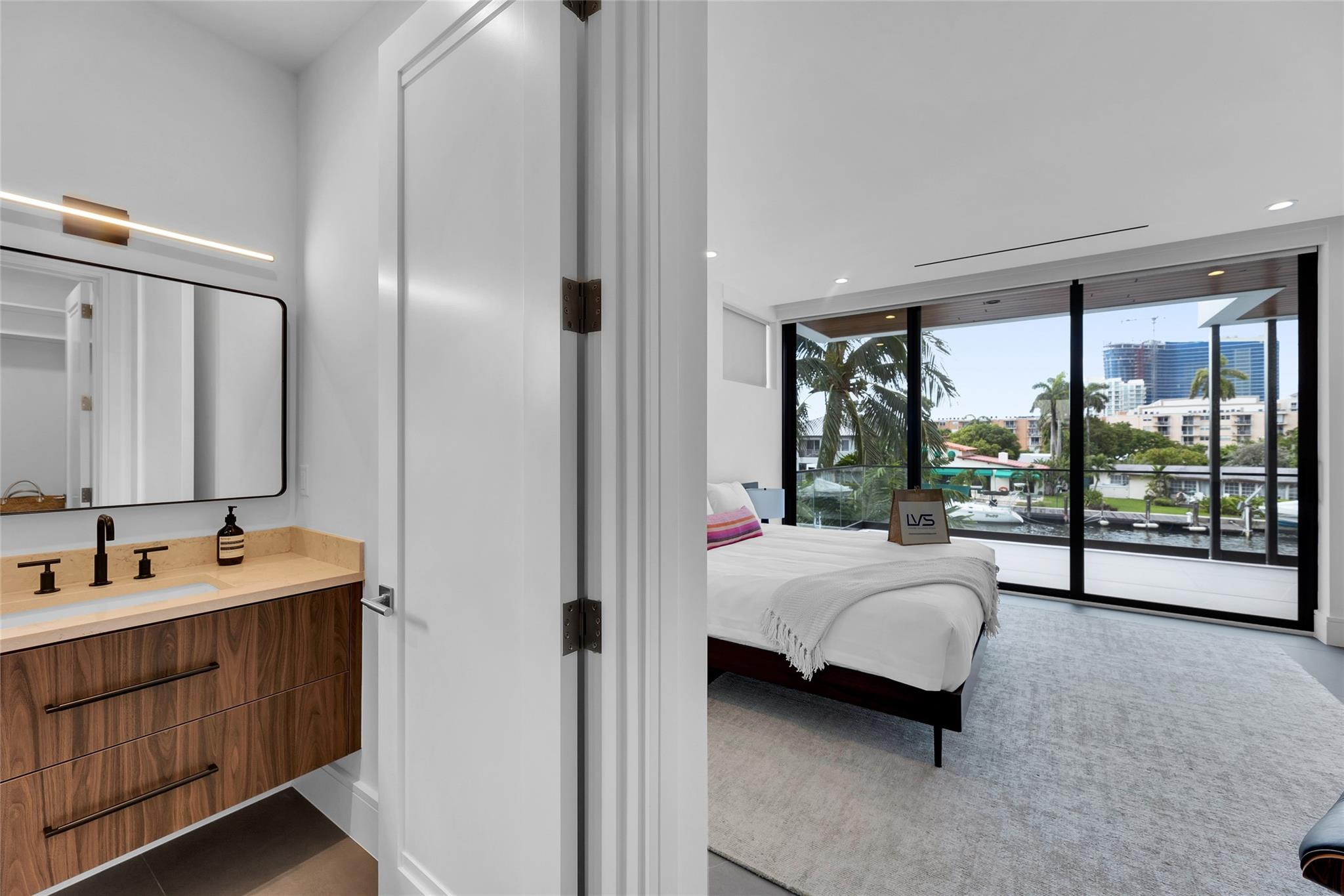 Lauderdale Harbors Sec A - Residential