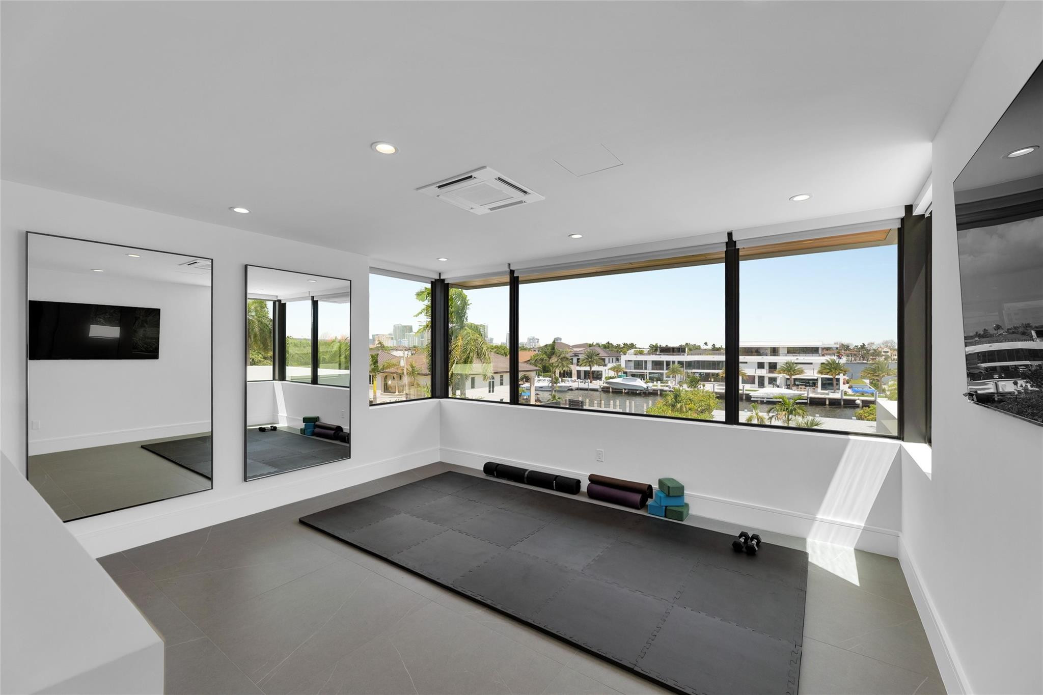 Lauderdale Harbors Sec A - Residential