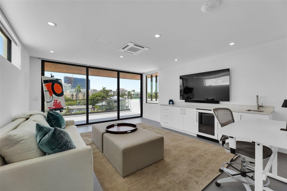 Lauderdale Harbors Sec A - Residential