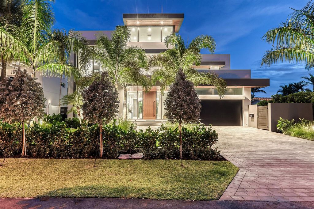 Photo of 1730 SE 13th Street, Fort Lauderdale, FL 33316 (MLS # F10526397)