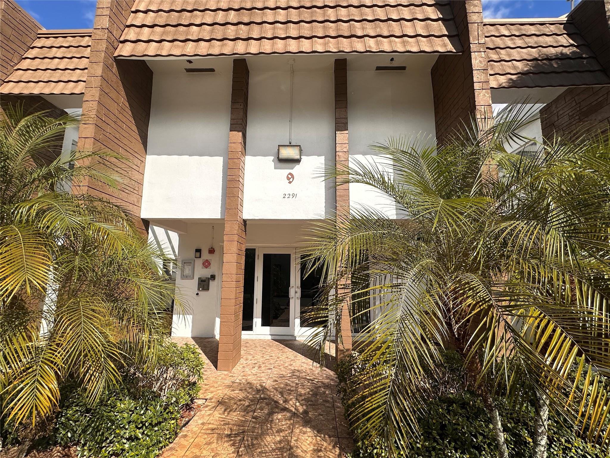 CASTLE APARTMENTS 9 CONDO - Residential Lease