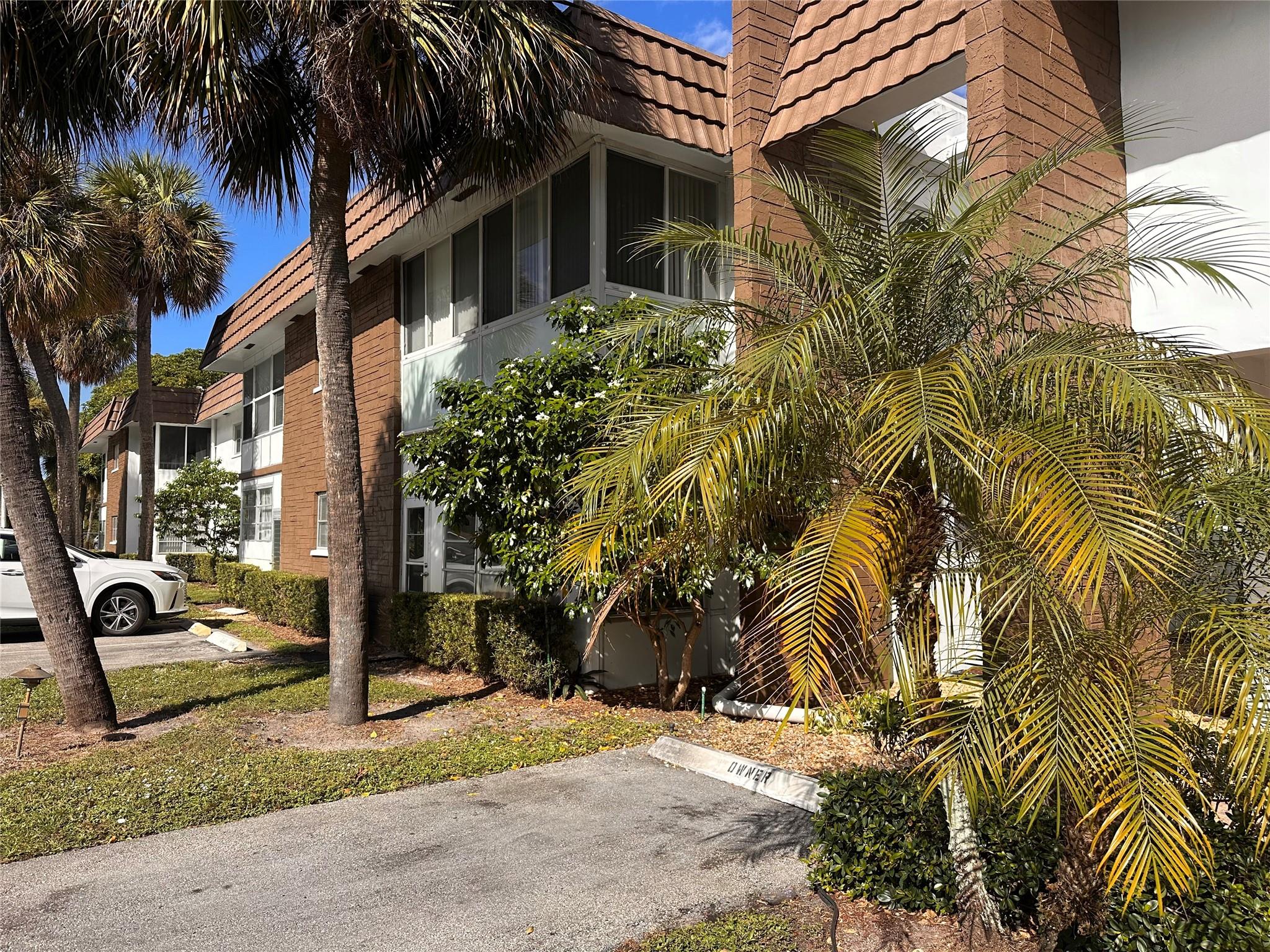 CASTLE APARTMENTS 9 CONDO - Residential Lease