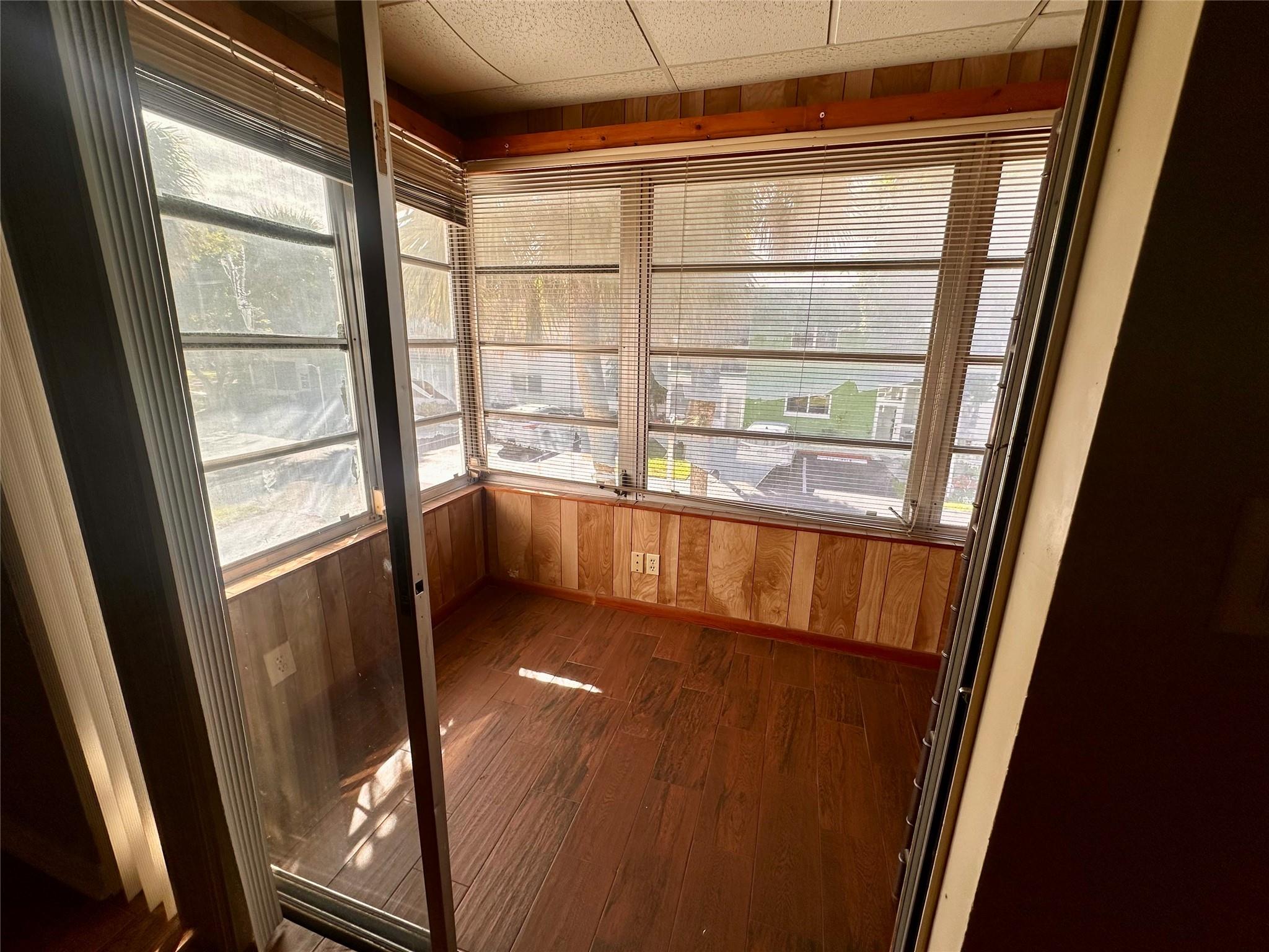 CASTLE APARTMENTS 9 CONDO - Residential Lease