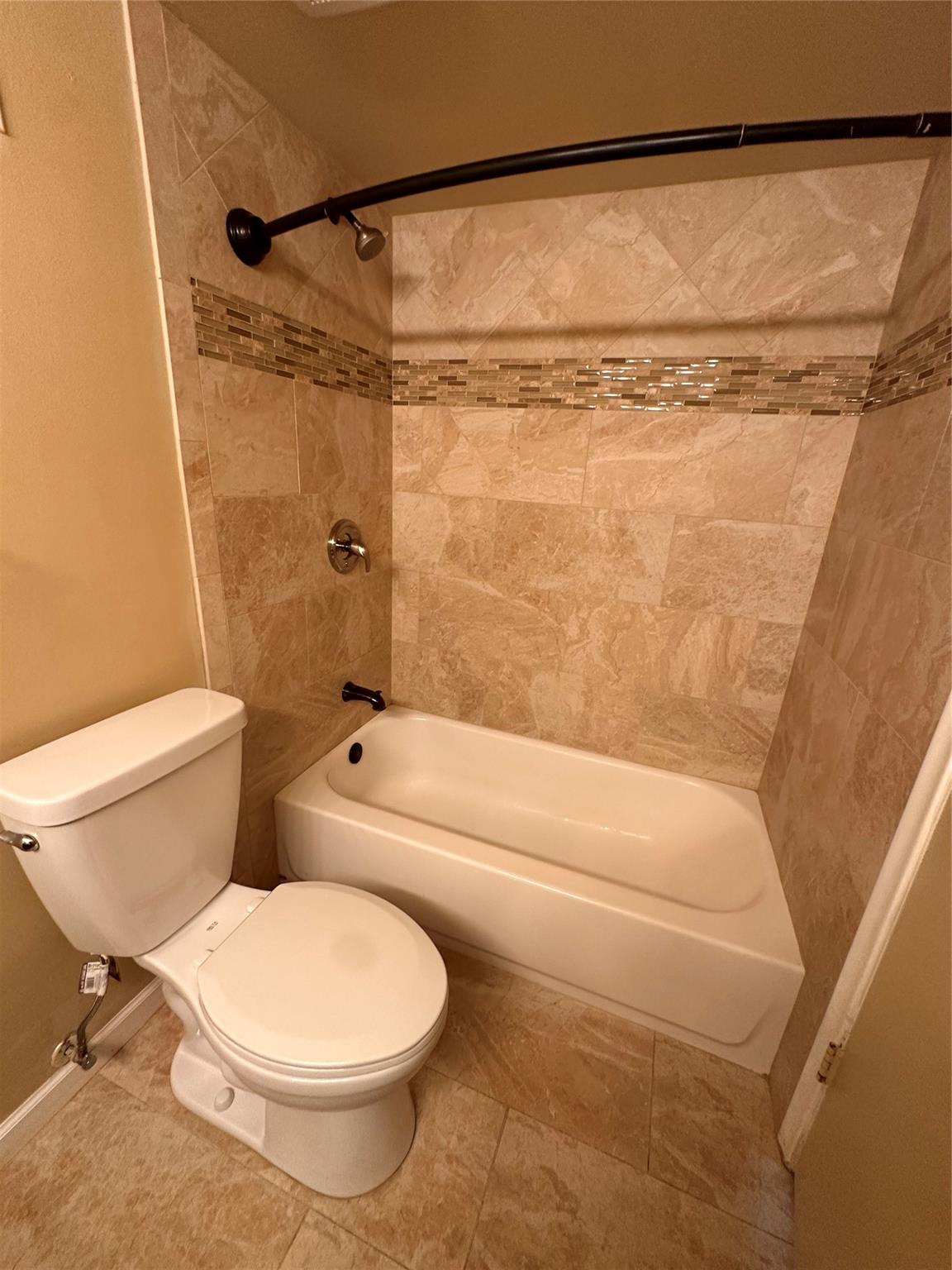 CASTLE APARTMENTS 9 CONDO - Residential Lease